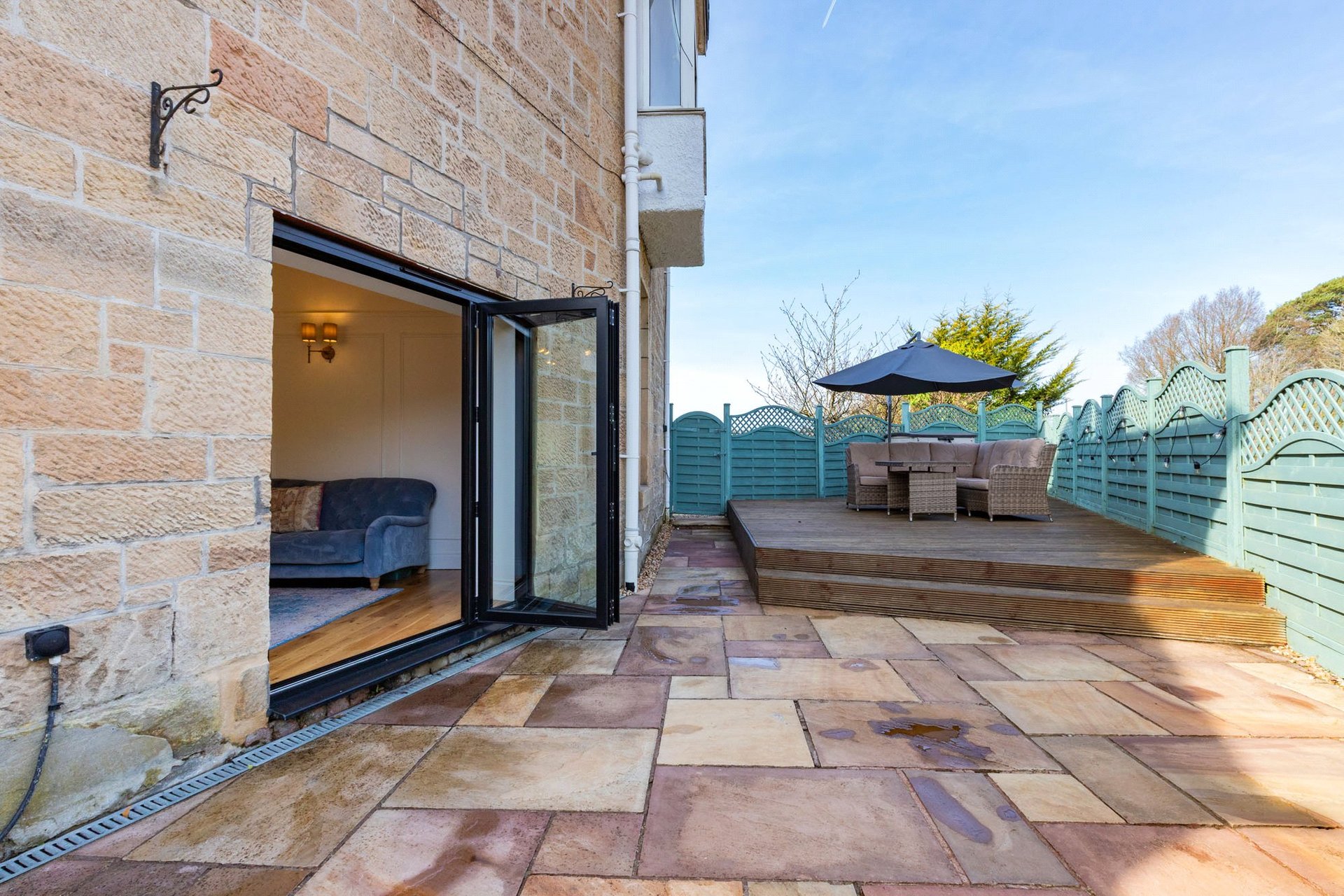 11 Queens Gate, Clarkston, Glasgow, G76 7HE - Picture #13