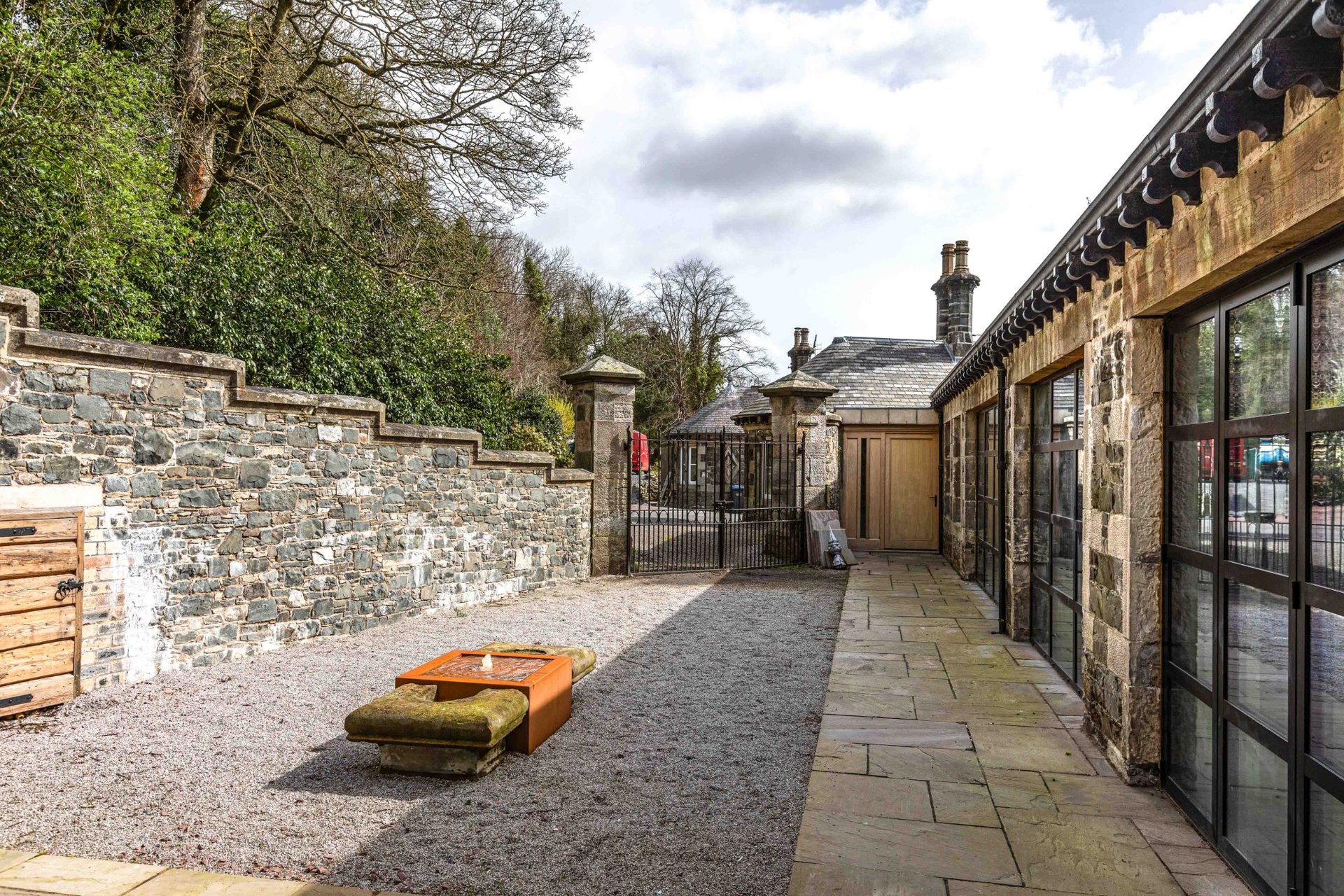 Sunnybrae Lodge, Galashiels Road, Walkerburn, Scottish Borders, EH43 6AA - Picture #3