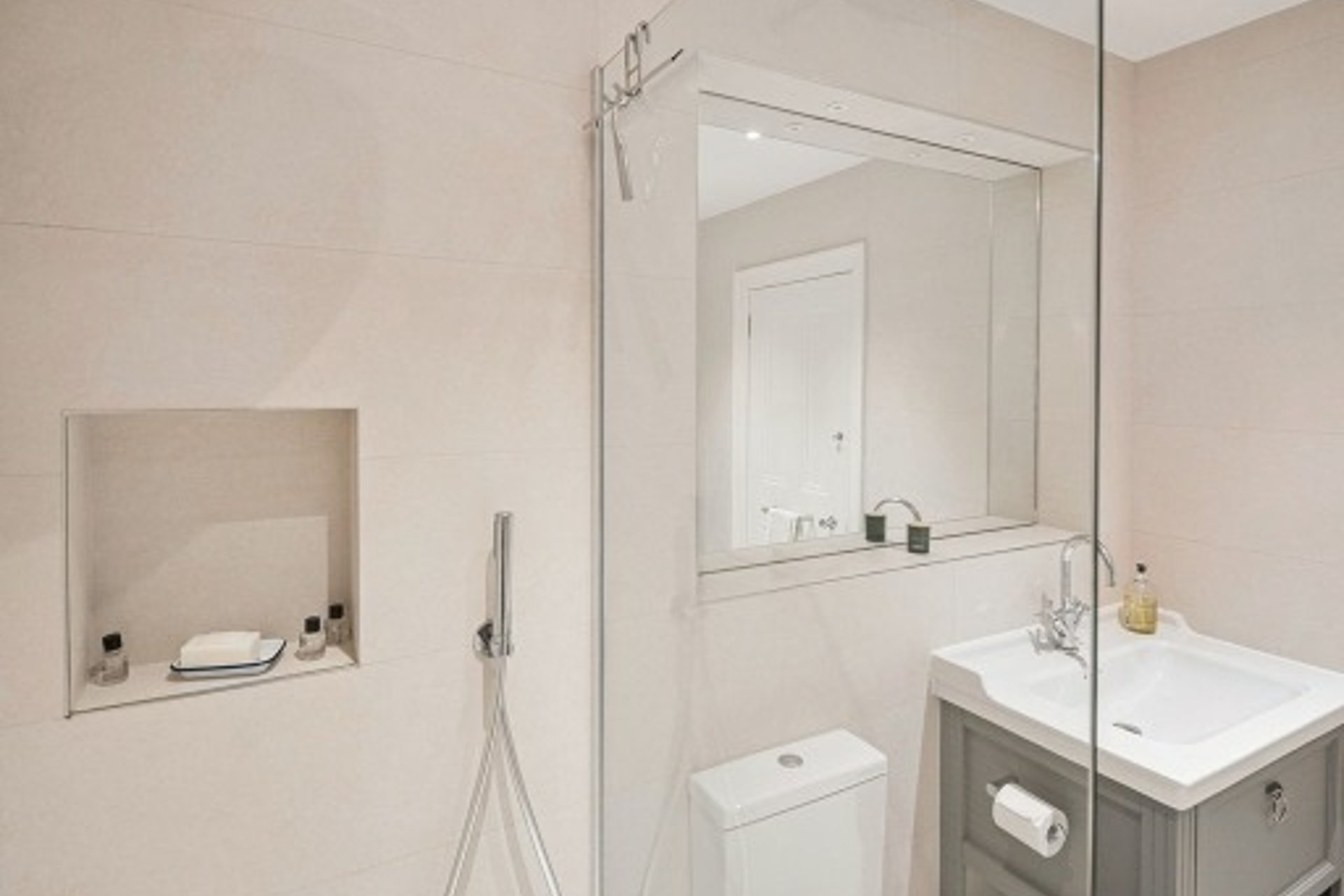 32 Henderson Row, New Town, Edinburgh, EH3 5DN - Picture #24