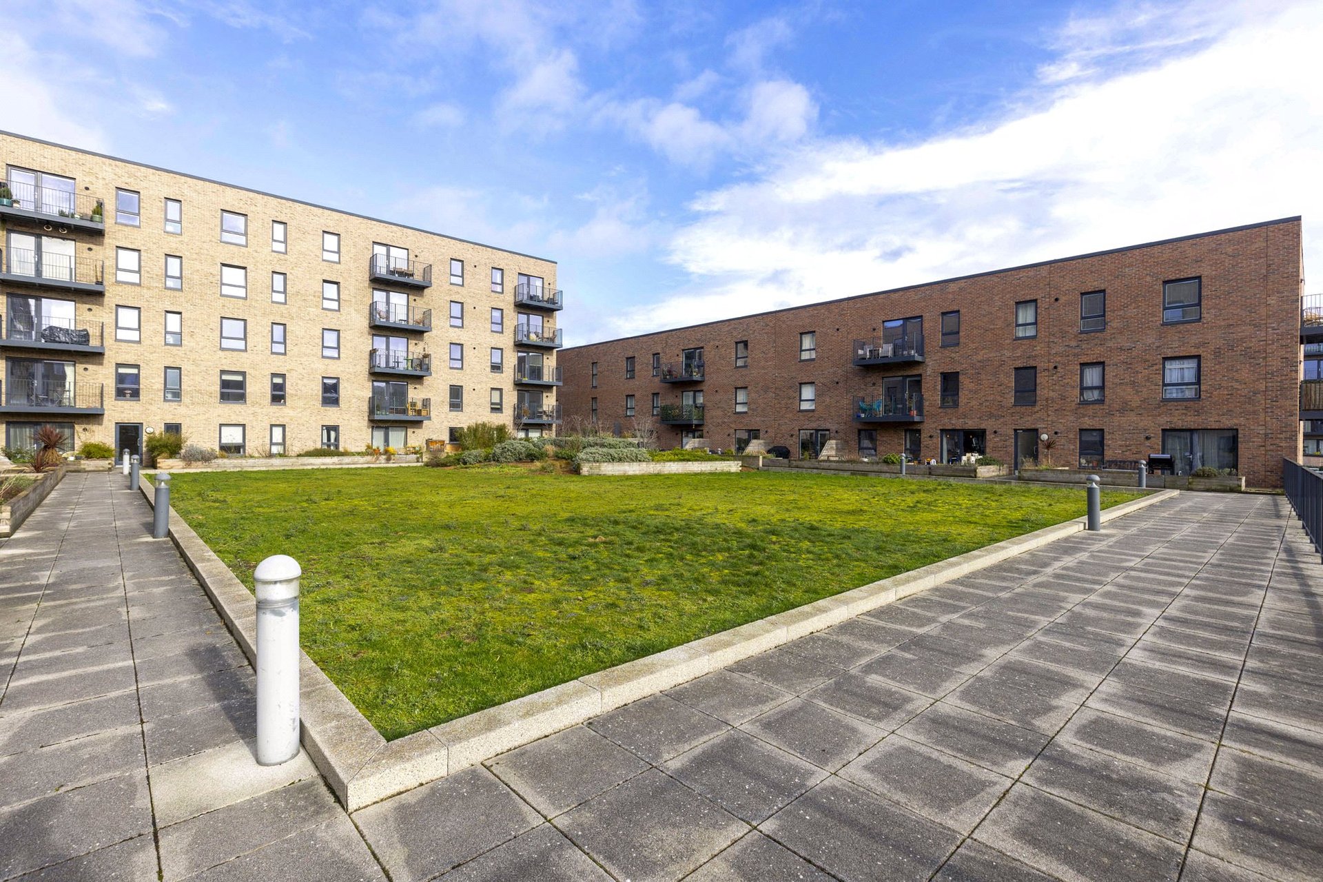 Flat 2, 19 Salamander Place, Edinburgh, EH6 7JJ - Picture #31