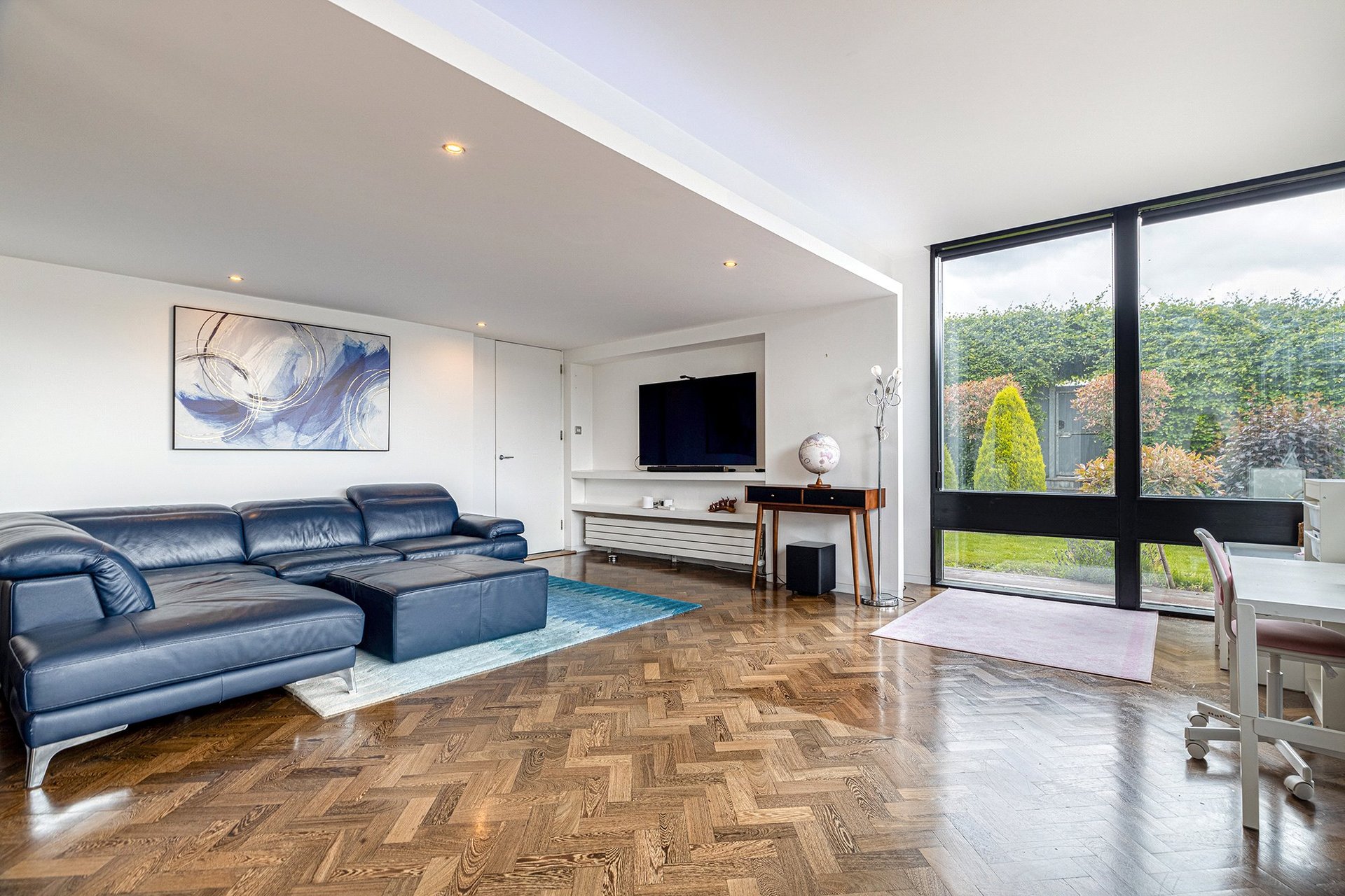 33 West Chapelton Avenue, Bearsden, G61 2DJ - Picture #4