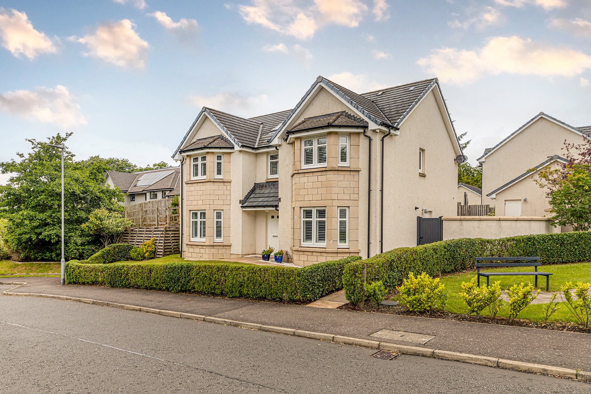 1 Hillfield Drive, Newton Mearns, Glasgow, G77 6GD - Picture #1