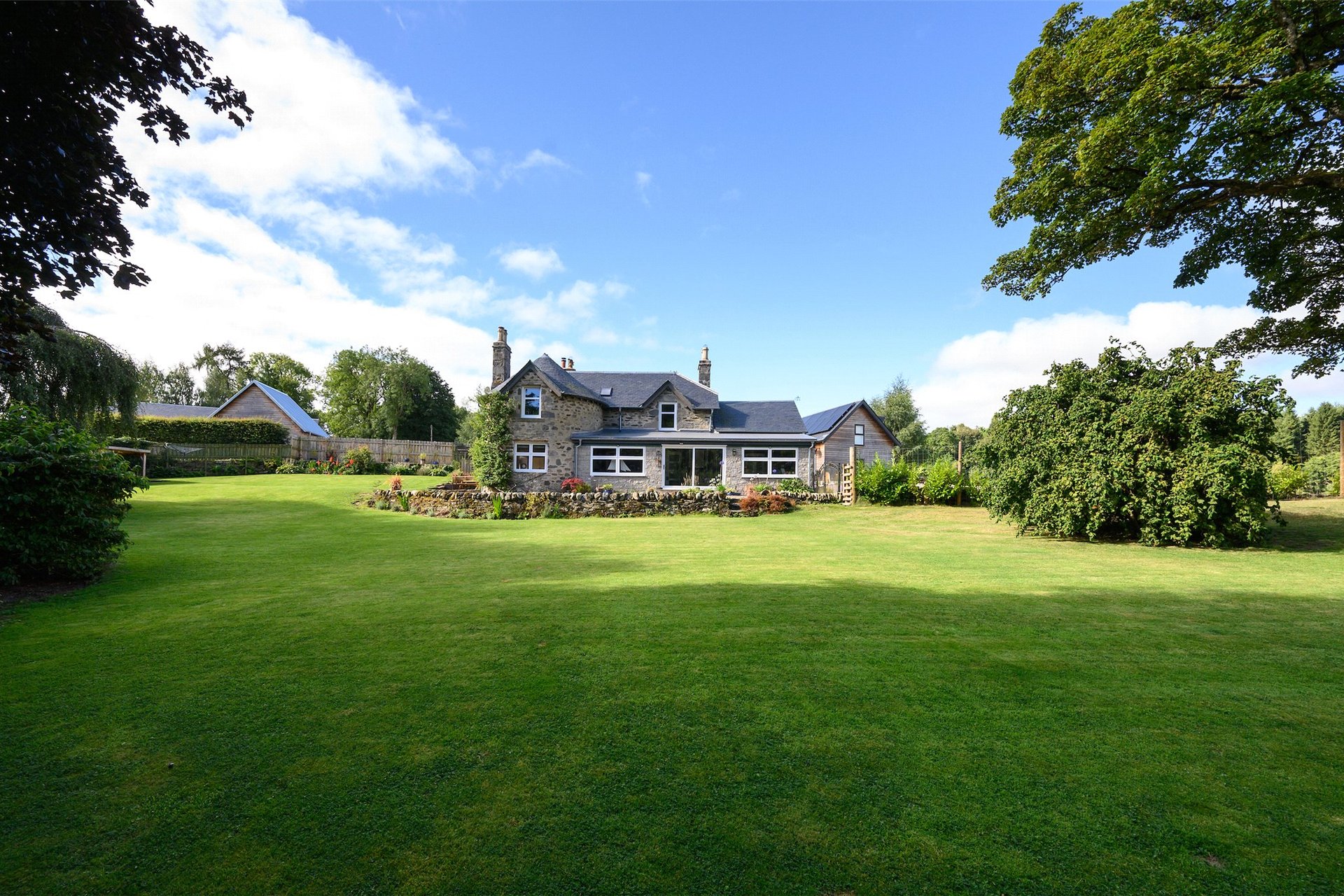 West Park Farm, Grandtully, Perth And Kinross, Perthshire, PH15 2EQ - Picture #1
