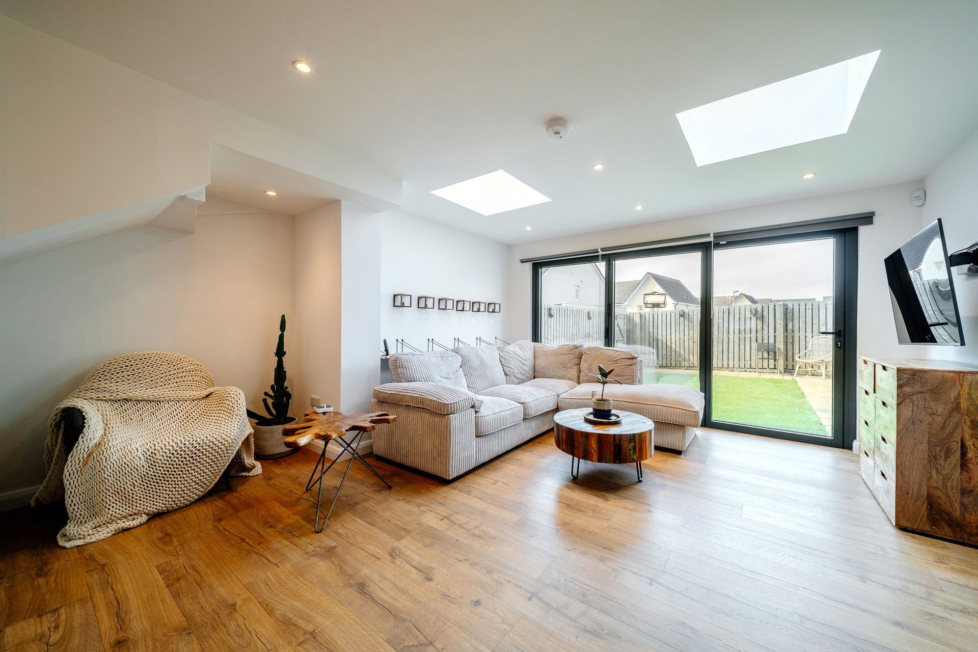 4 Skerryvore Loan, Edinburgh, Midlothian, EH10 6TX - Picture #3