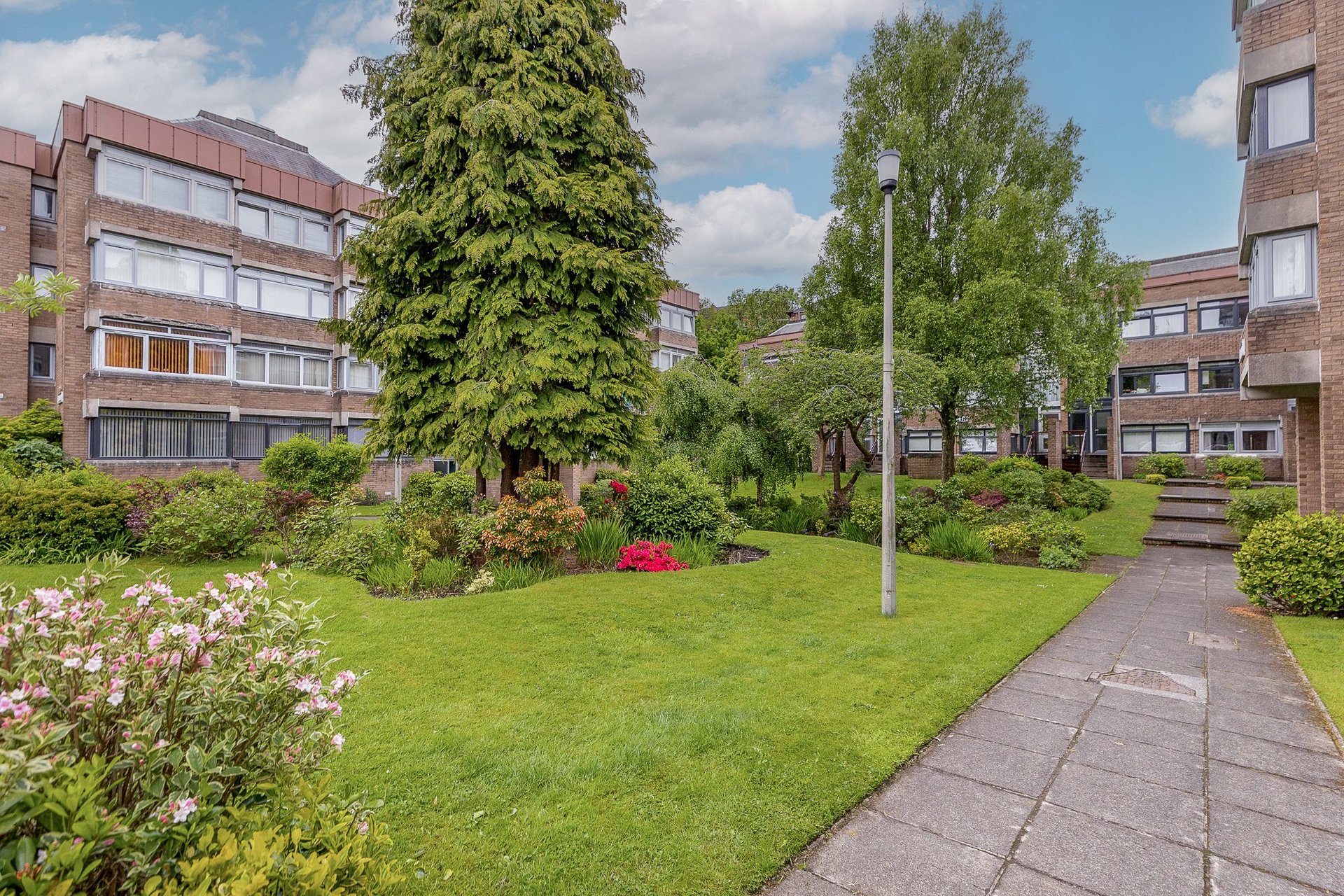 Flat 26, Onslow Court, 16 Lethington Avenue, Shawlands, Glasgow, G41 3HB - Picture #2