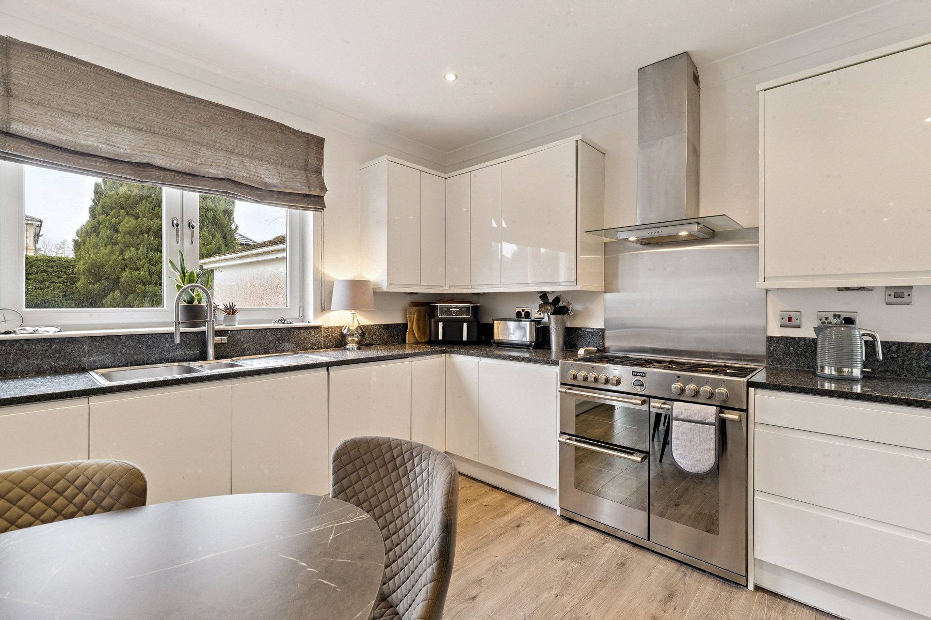 52 Hazelwood Avenue, Newton Mearns, Glasgow, East Renfrewshire, G77 5QS - Picture #11