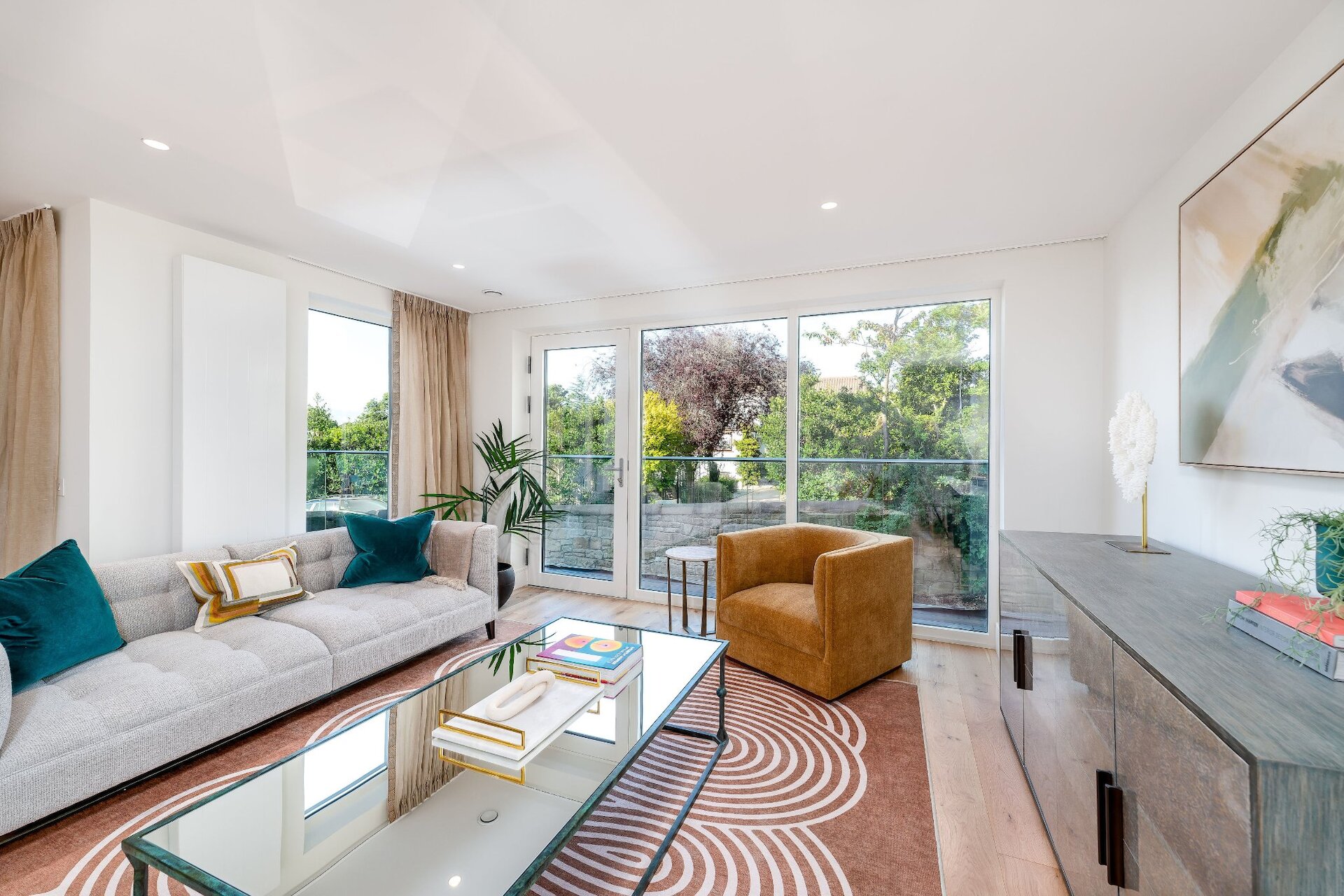 Apartment Seven, No.9 Barnton Avenue West, Edinburgh, EH4 6DF - Picture #2