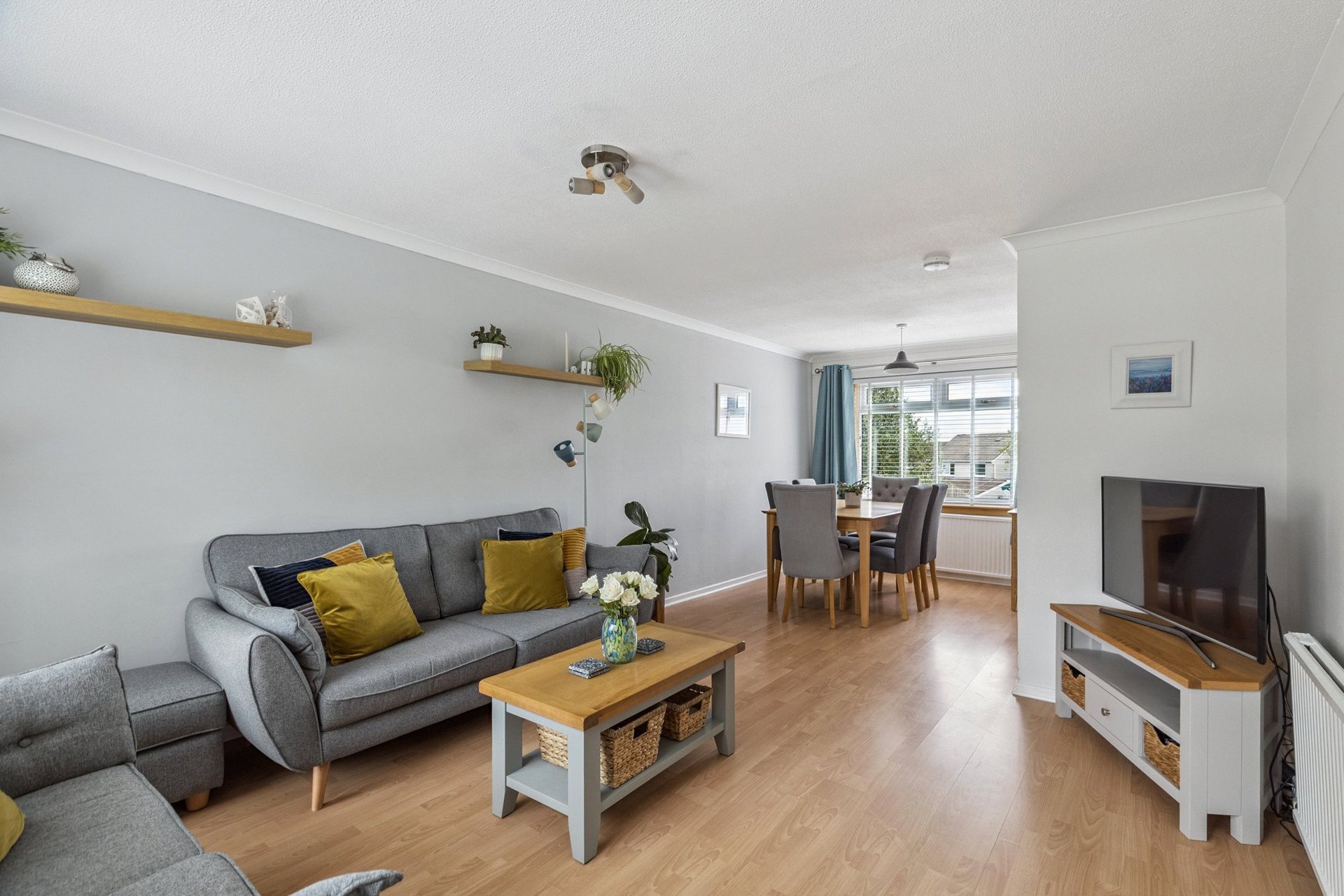 2 Kilmannan Gardens, Milngavie, G62 7EL - Picture #4