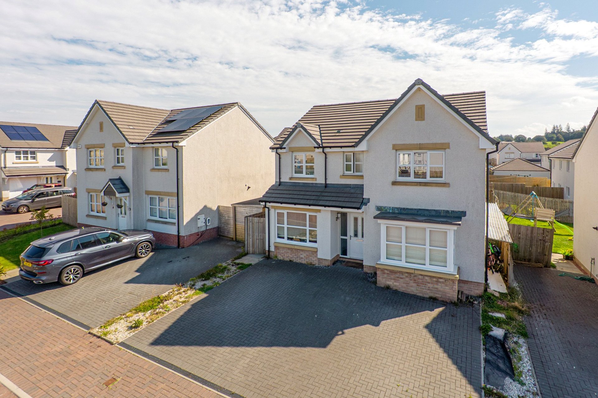 7 Callanish Crescent, Maidenhill, Glasgow, G77 5WT - Picture #2