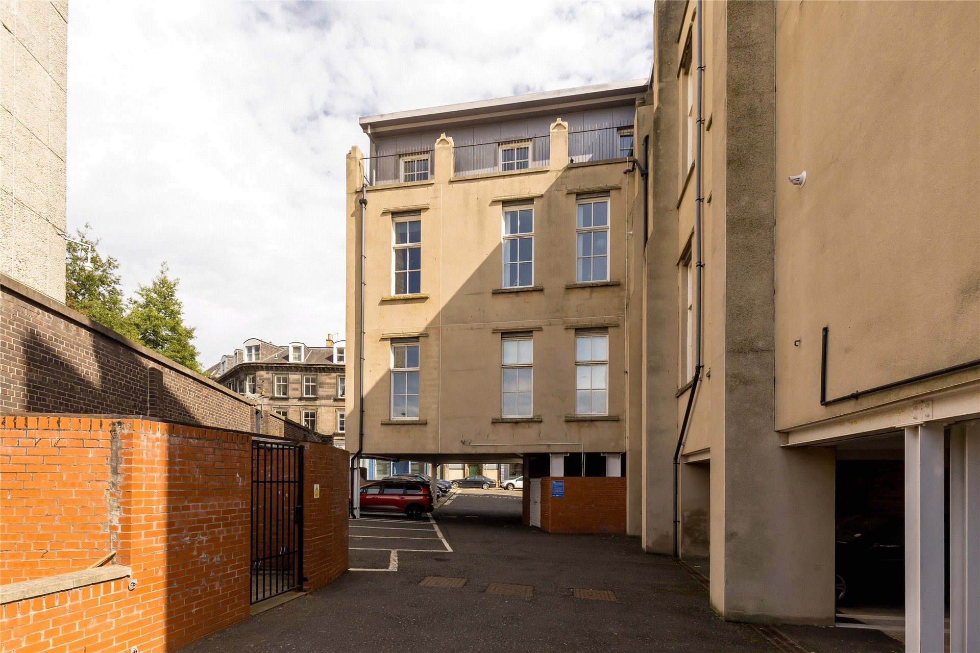 Flat 11, 14 Queen Charlotte Street, Edinburgh, EH6 6AT - Picture #16