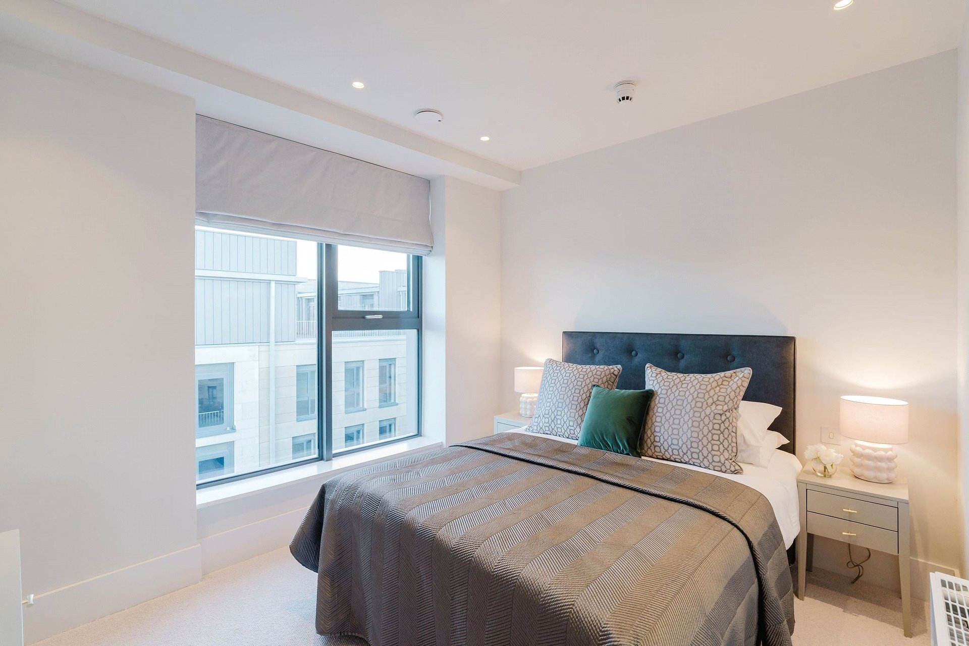 Flat 7 (Pavilion A), 1 St James Place, Edinburgh, Midlothian, EH1 3BP - Picture #11