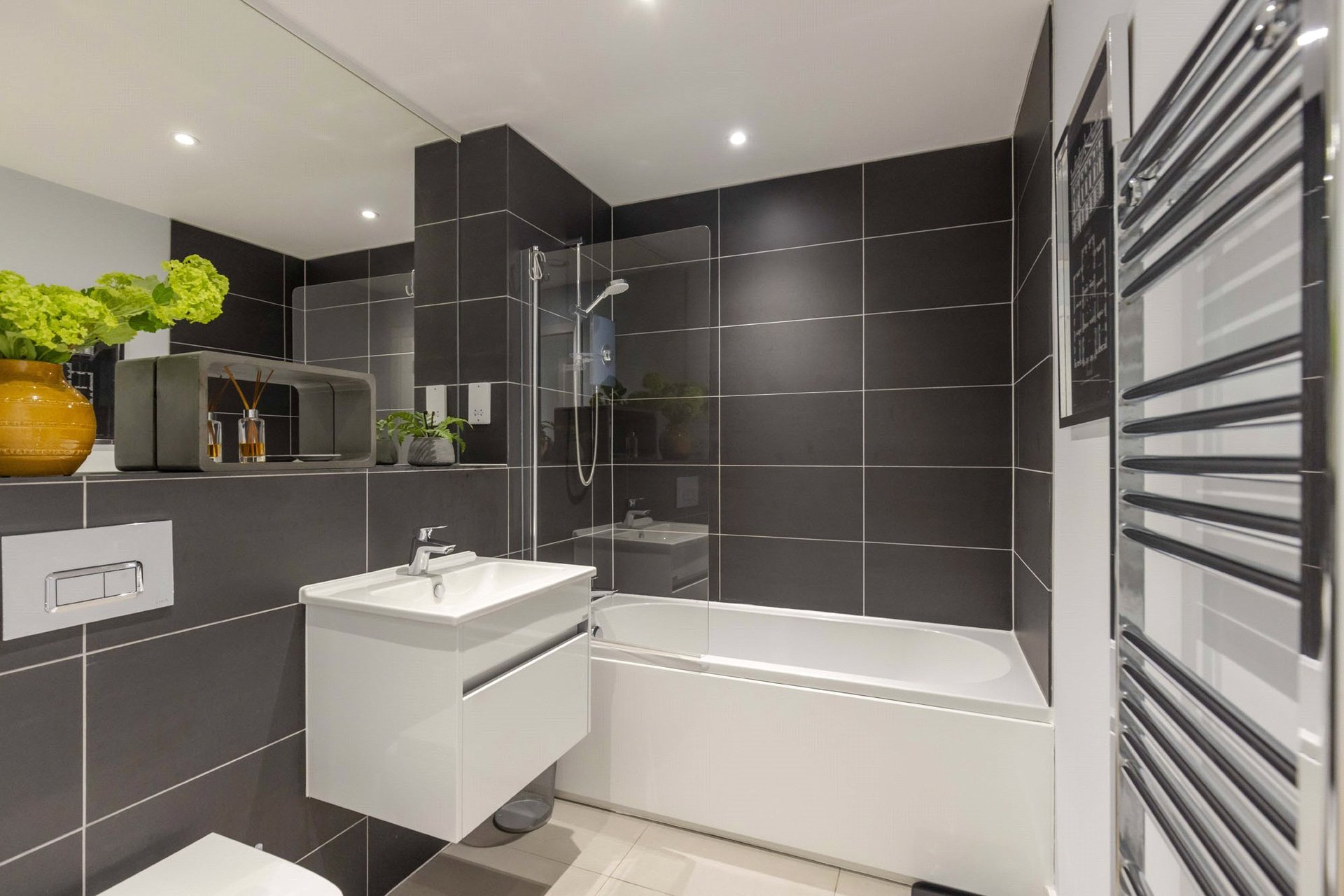 Flat 2, 19 Salamander Place, Edinburgh, EH6 7JJ - Picture #30