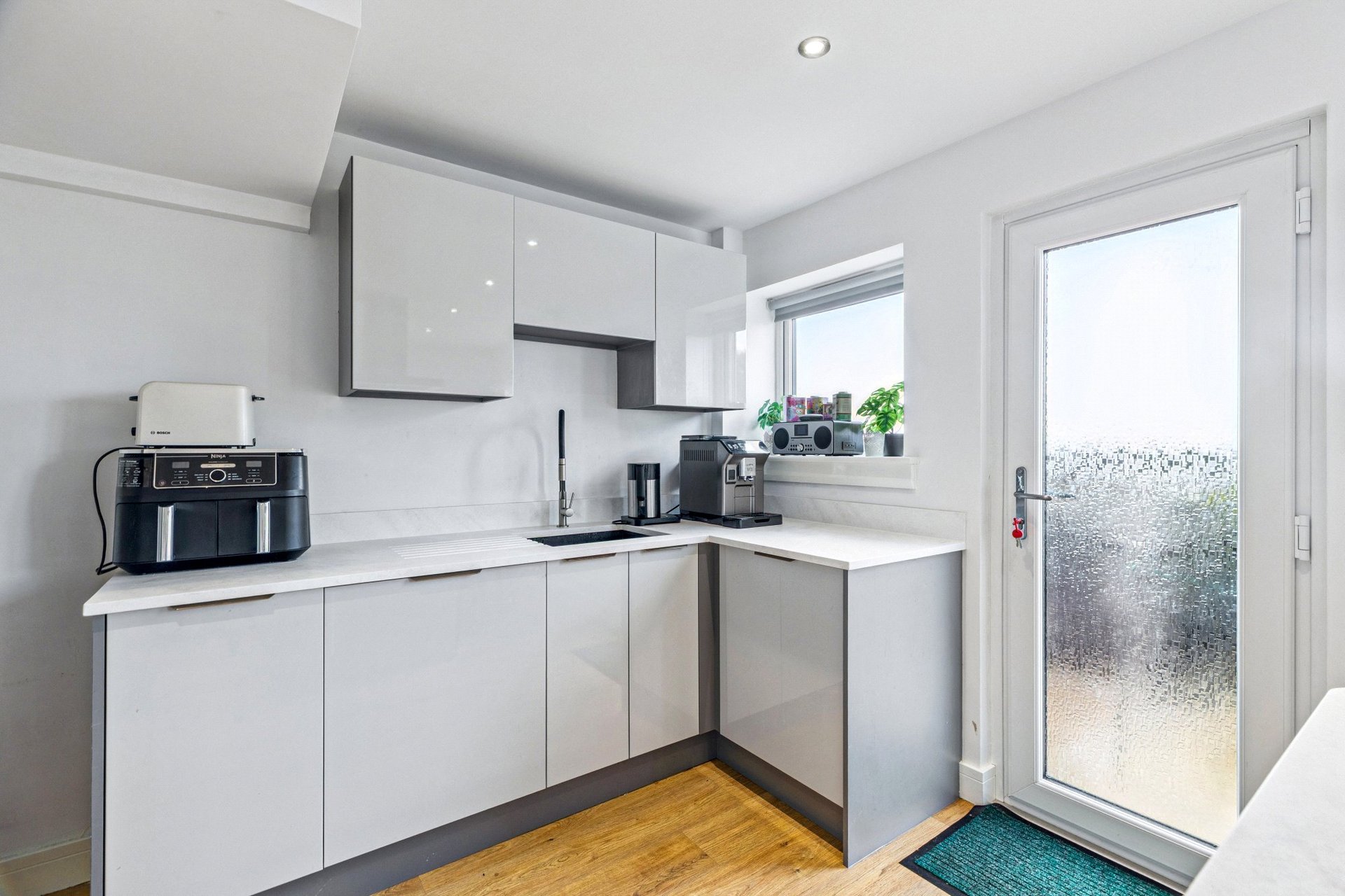 1 Crosslees Park, Thornliebank, Glasgow, East Renfrewshire, G46 7DX - Picture #10