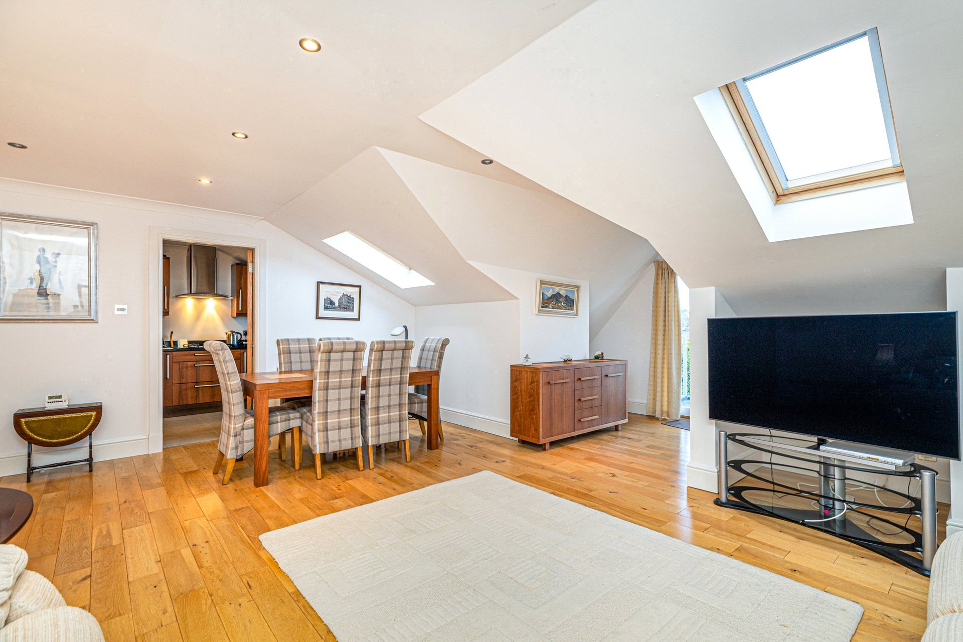 1/1 Dunrobin Gate, 91 Ayr Road, Newton Mearns, Glasgow, East Renfrewshire, G77 6QR - Picture #8