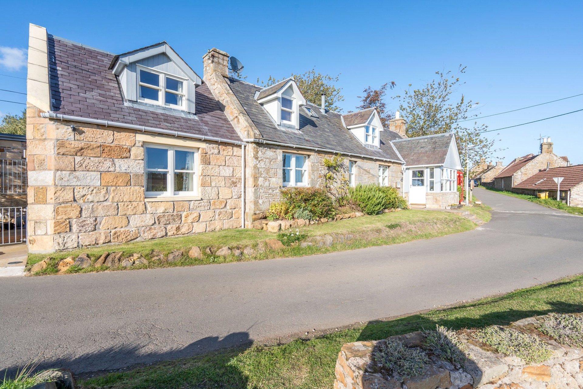 Loanhead Cottage, Blebocraigs, Cupar, KY15 5UG - Picture #8