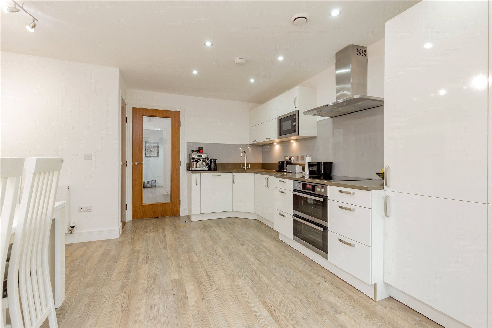 18 Larkfield Gardens, Edinburgh, EH5 3QA - Picture #4