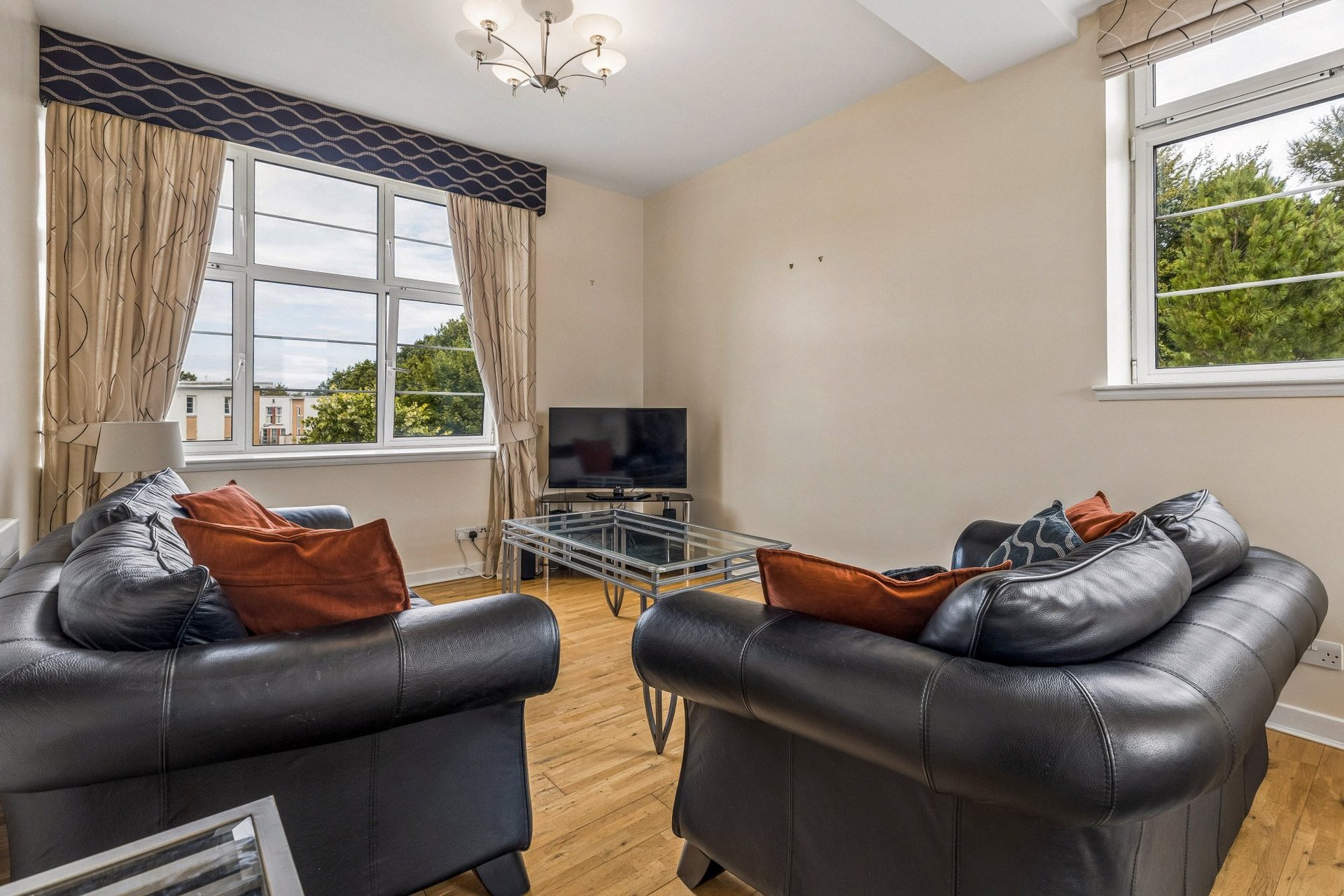 71 Canniesburn Drive, Bearsden, G61 1RX - Picture #3