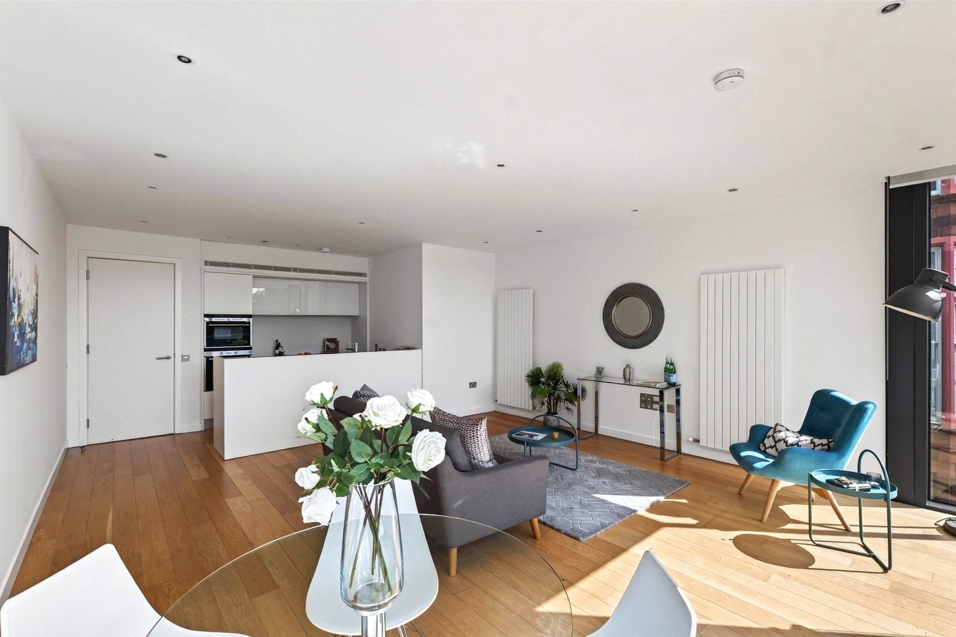 Flat 9, 12 Simpson Loan, Edinburgh, EH3 9GP - Picture #2