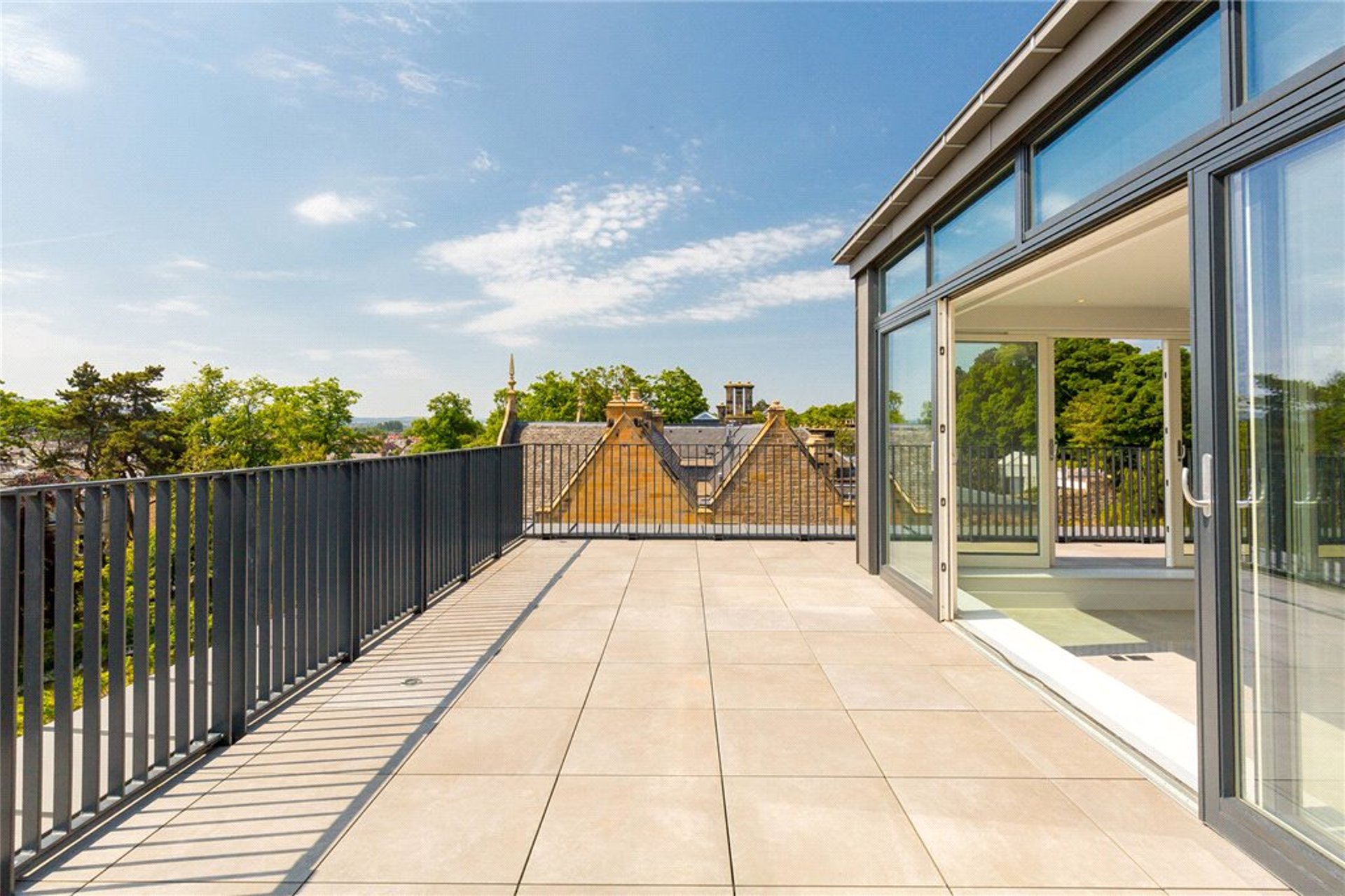 Penthouse, Apartment 28 Torwood, 30 Corstorphine Road, Edinburgh, Midlothian, EH12 6HP - Picture #5