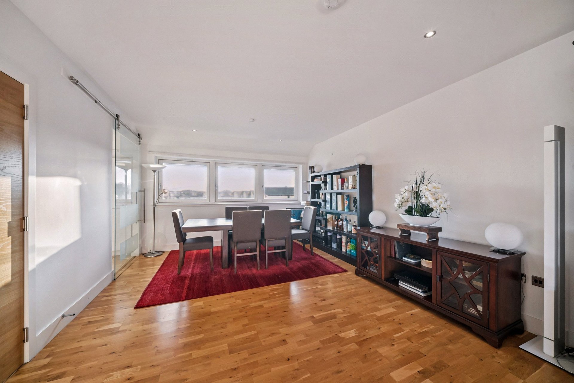 Flat 13, 29 Brighouse Park Cross, Edinburgh, EH4 6GW - Picture #2