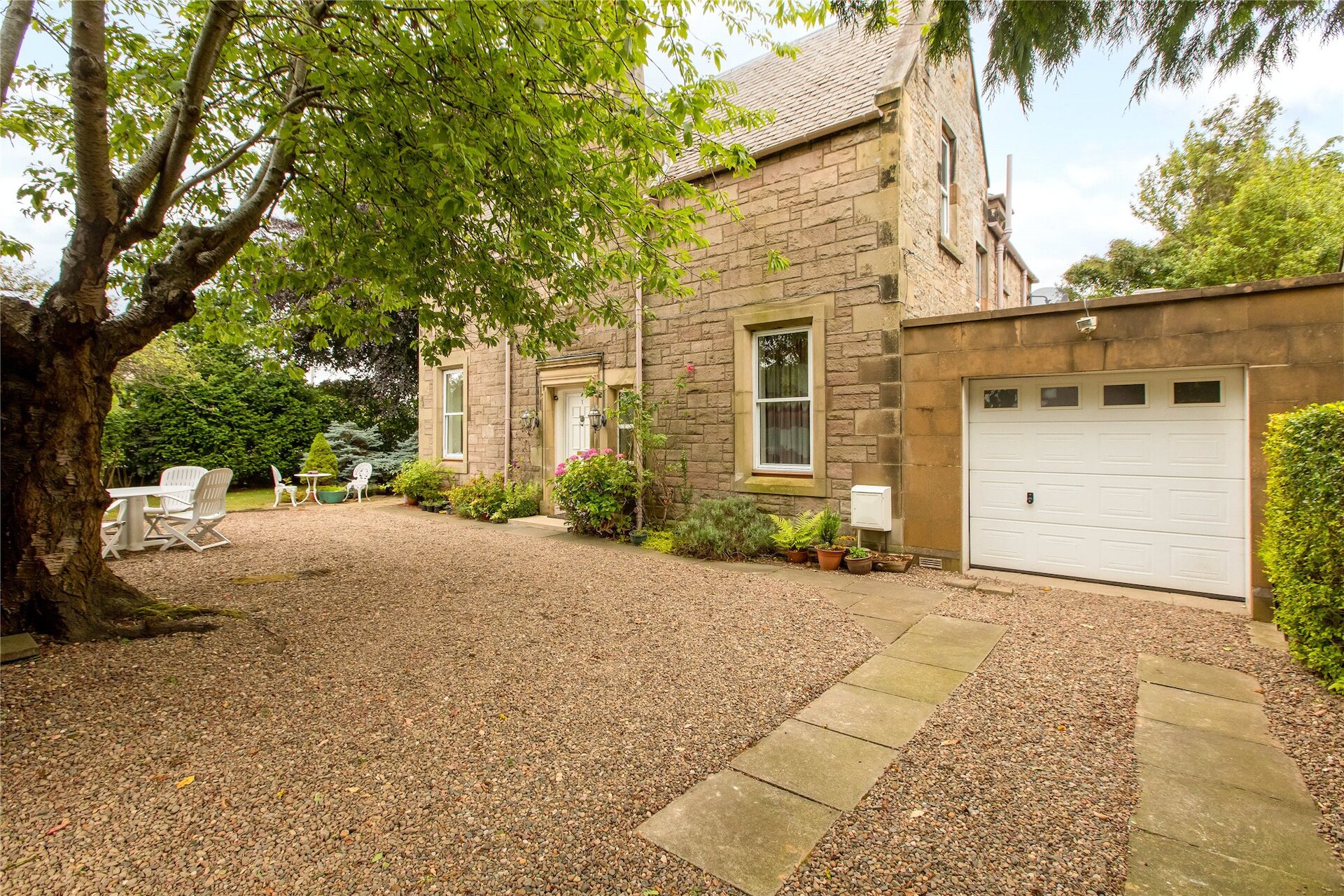 Braemount, 1 Kirkgate, Edinburgh, Midlothian, EH16 6RX - Picture #2