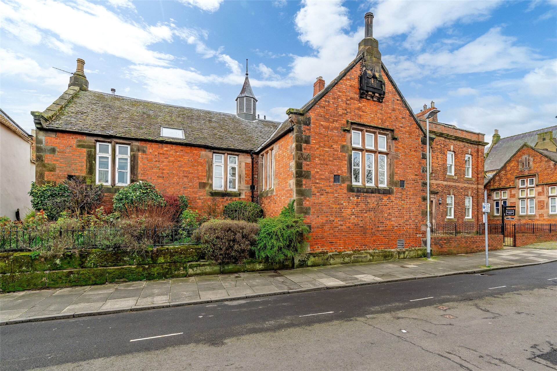 2 Parade School Mews, Berwick-upon-Tweed, Northumberland, TD15 1ET - Picture #1