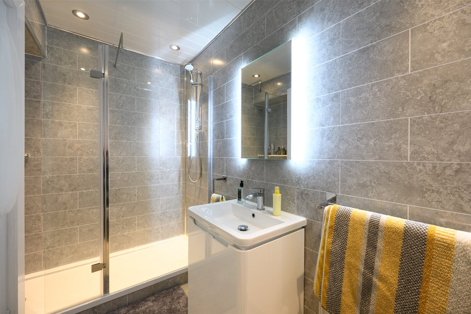 37 Golf Course Road, Bonnyrigg, Midlothian, EH19 2HZ - Picture #16