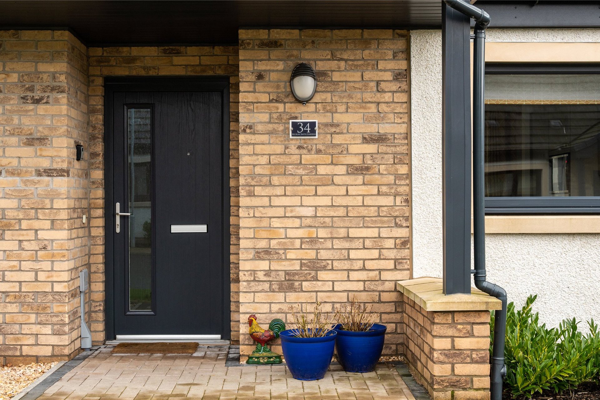 34 Sir Allan Smith Gardens, Kinross, KY13 8GR - Picture #2