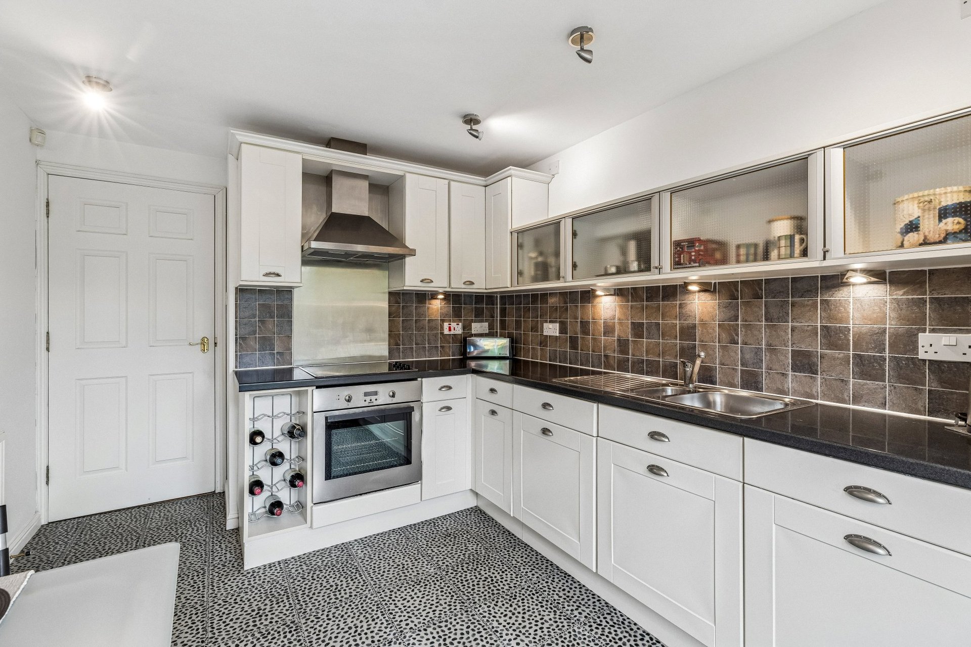 77 Ellangowan Court, Milngavie, G62 8PP - Picture #12