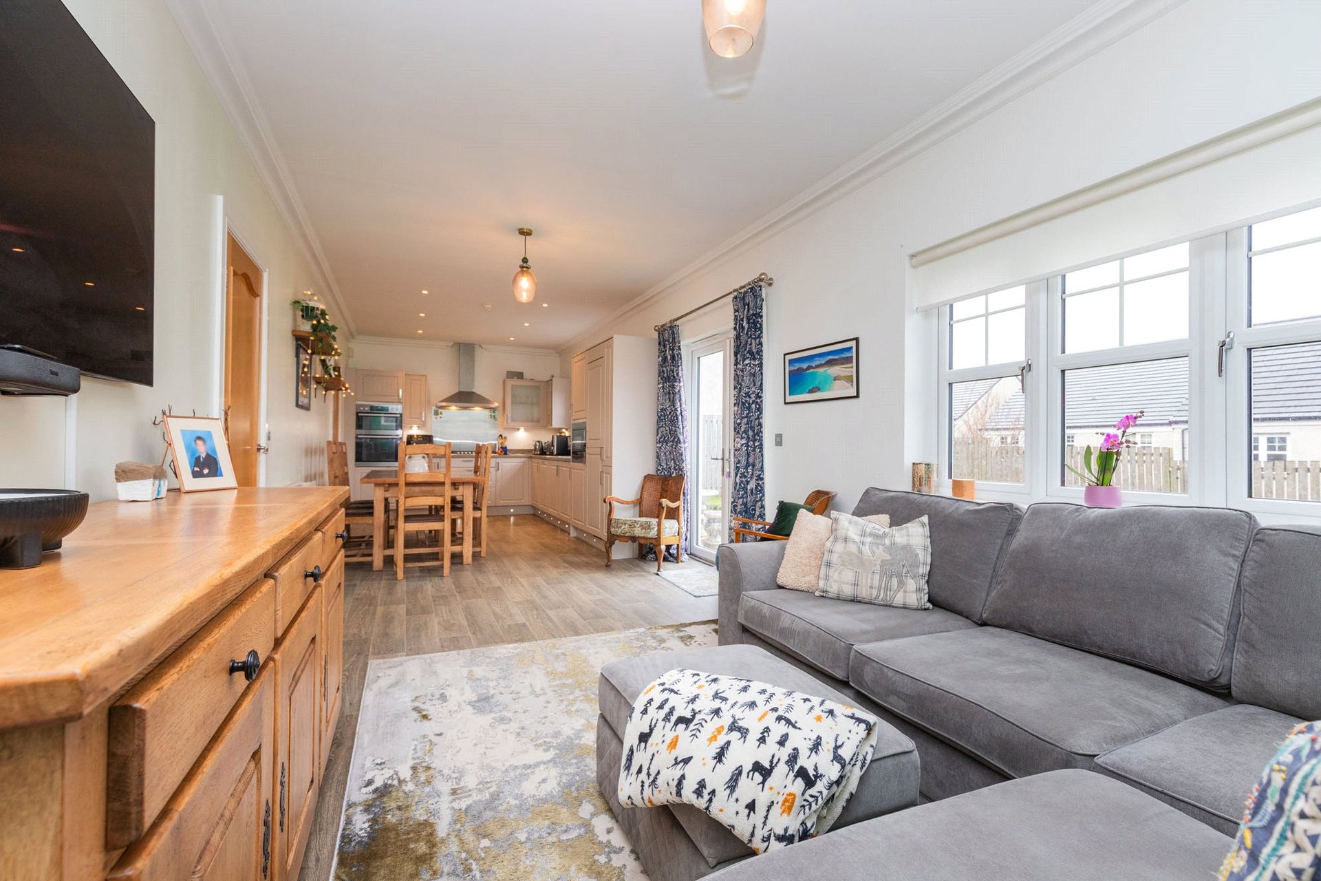 34 Shillingworth Place, Bridge of Weir, PA11 3DY - Picture #2