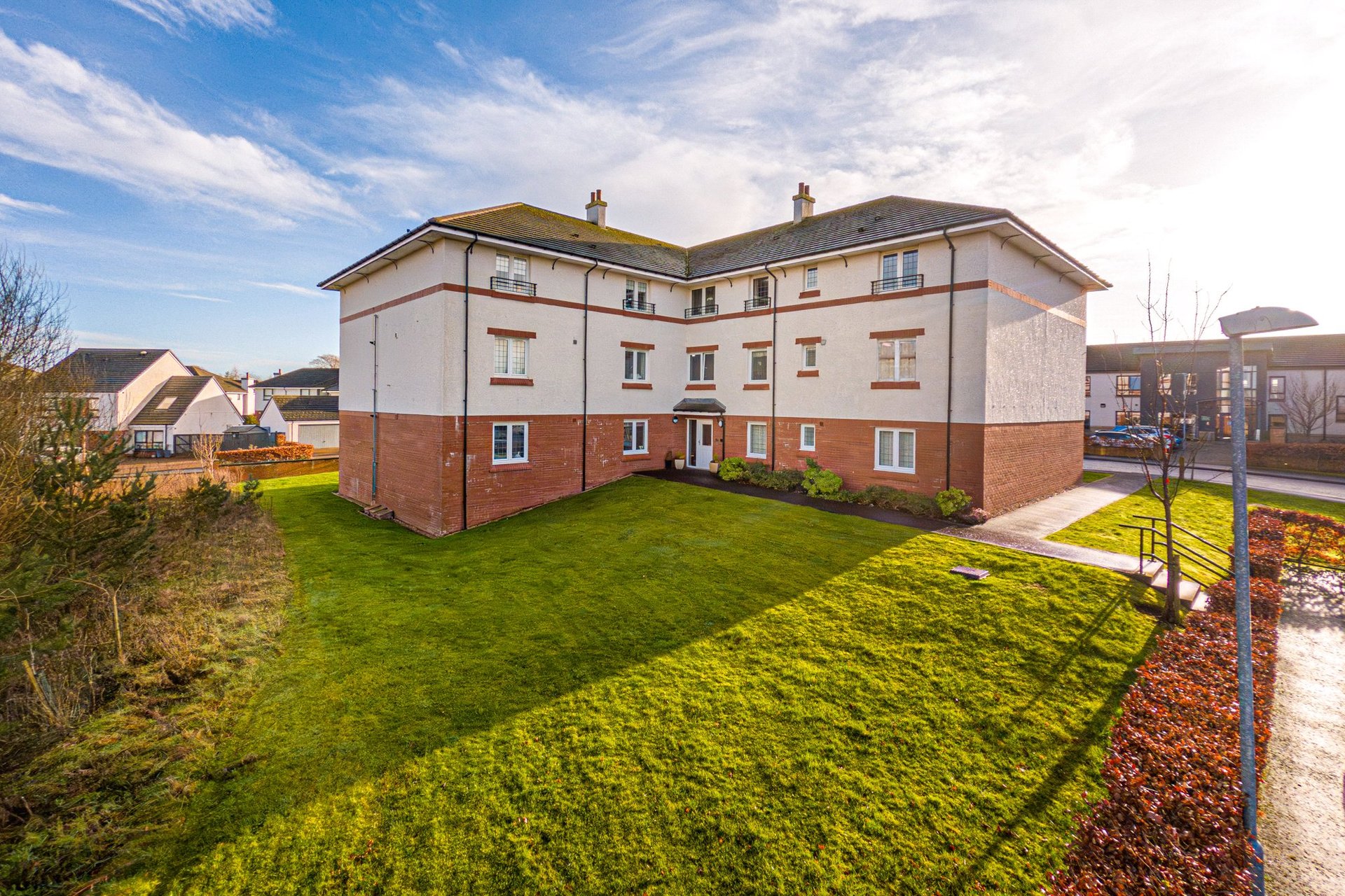 1/3, 2 Aldton Court, Newton Mearns, Glasgow, G77 5UU - Picture #2