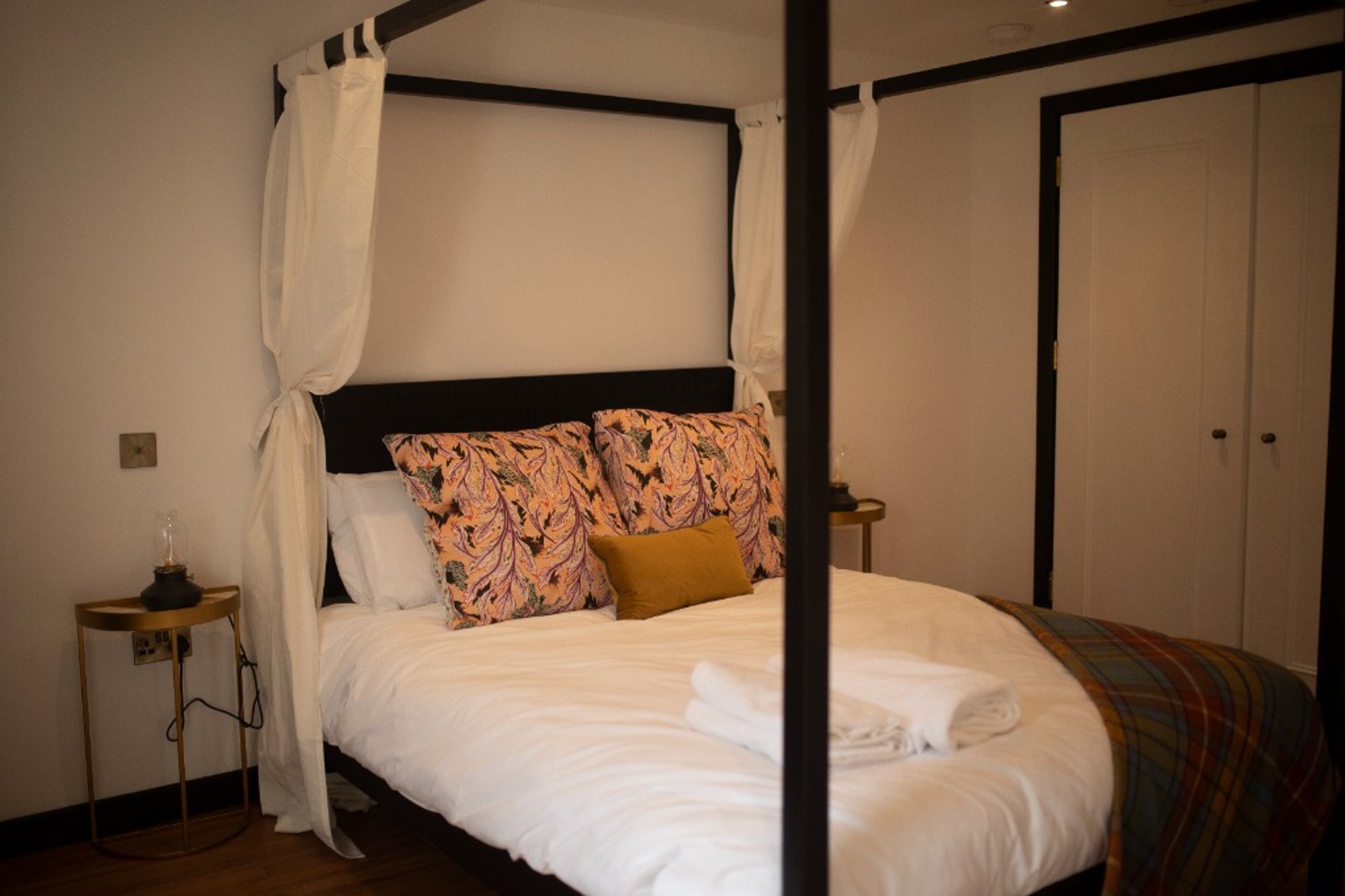 Outlaws, 53 Lanark Road, Slateford, Edinburgh, EH14 1TL - Picture #9