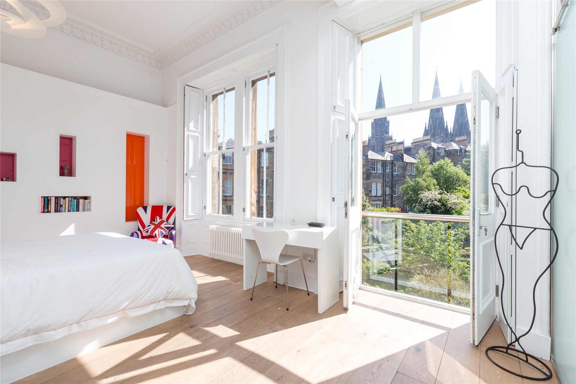 5 Glencairn Crescent, Edinburgh, EH12 5BS - Picture #8