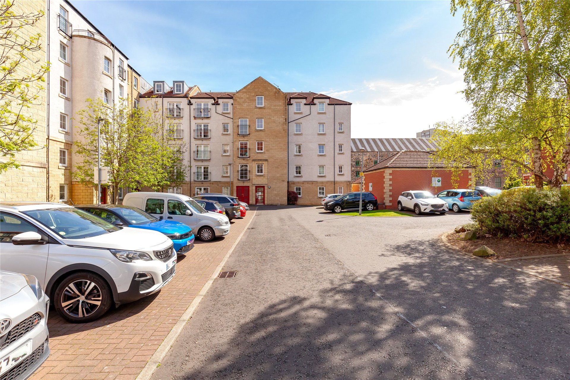 8/6 Giles Street, Edinburgh, EH6 6DA - Picture #17