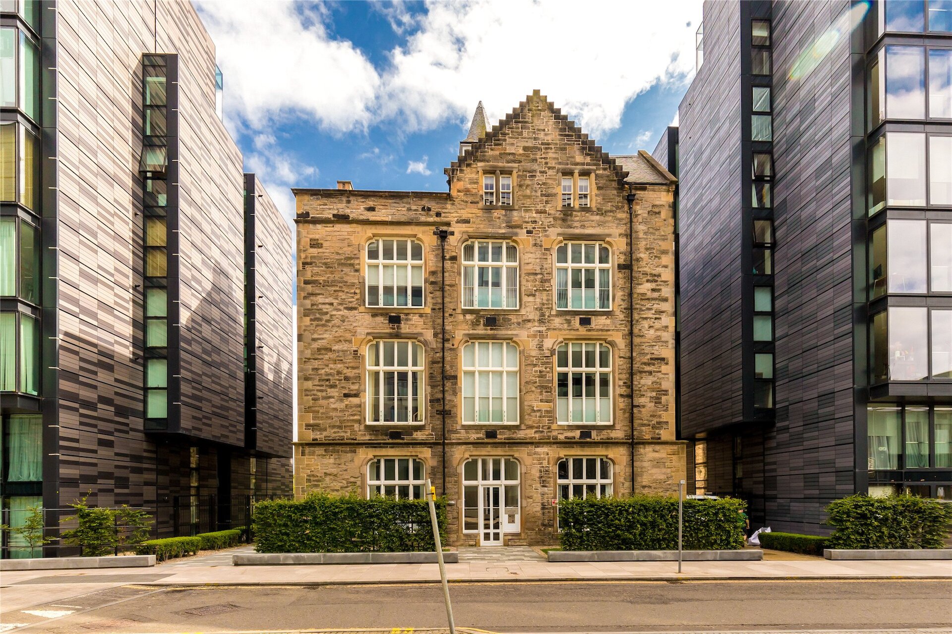 2, 19 Simpson Loan, Quartermile, Edinburgh, EH3 9BS - Picture #1