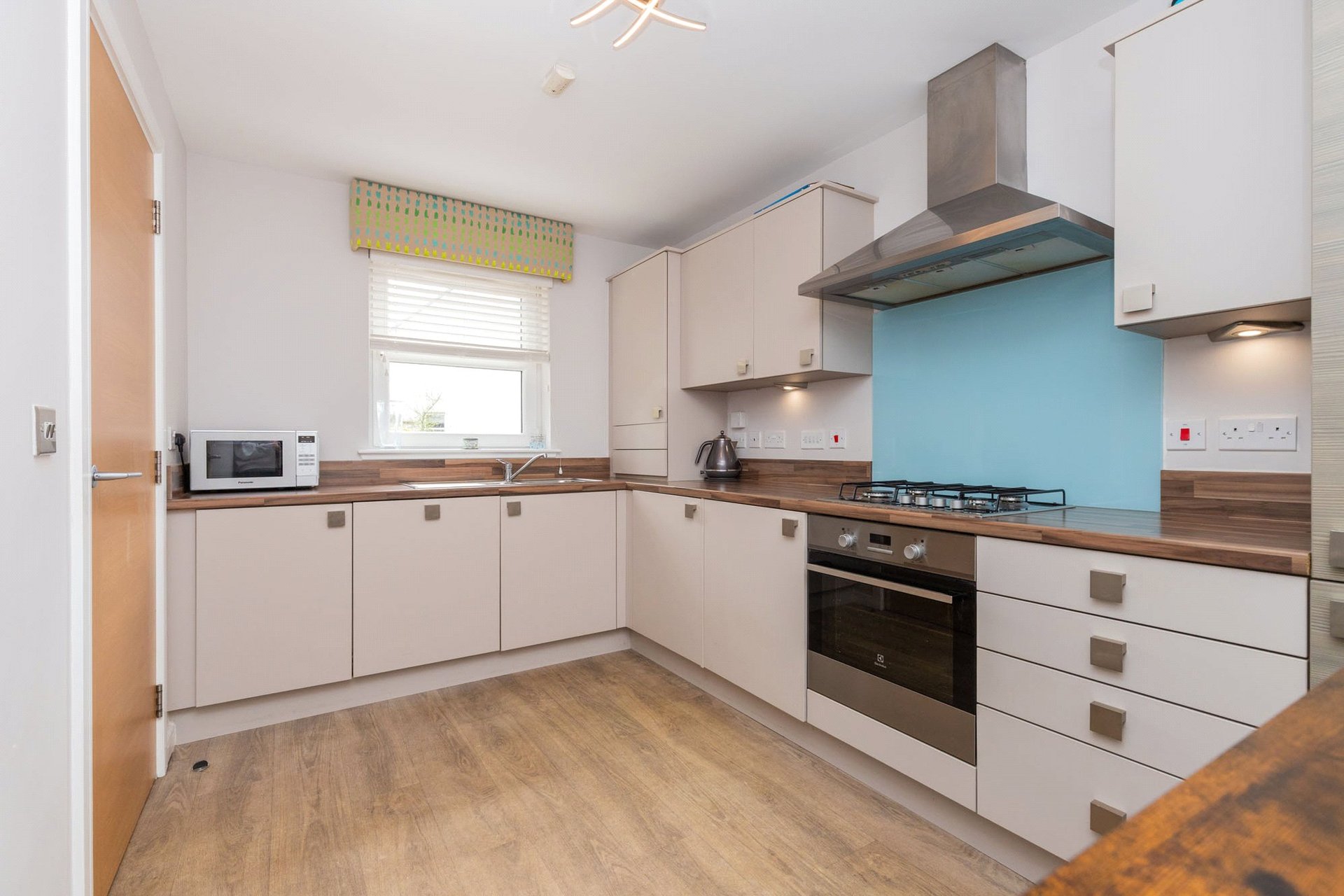 42 Mure Park, Uplawmoor, Glasgow, East Renfrewshire, G78 4AS - Picture #9