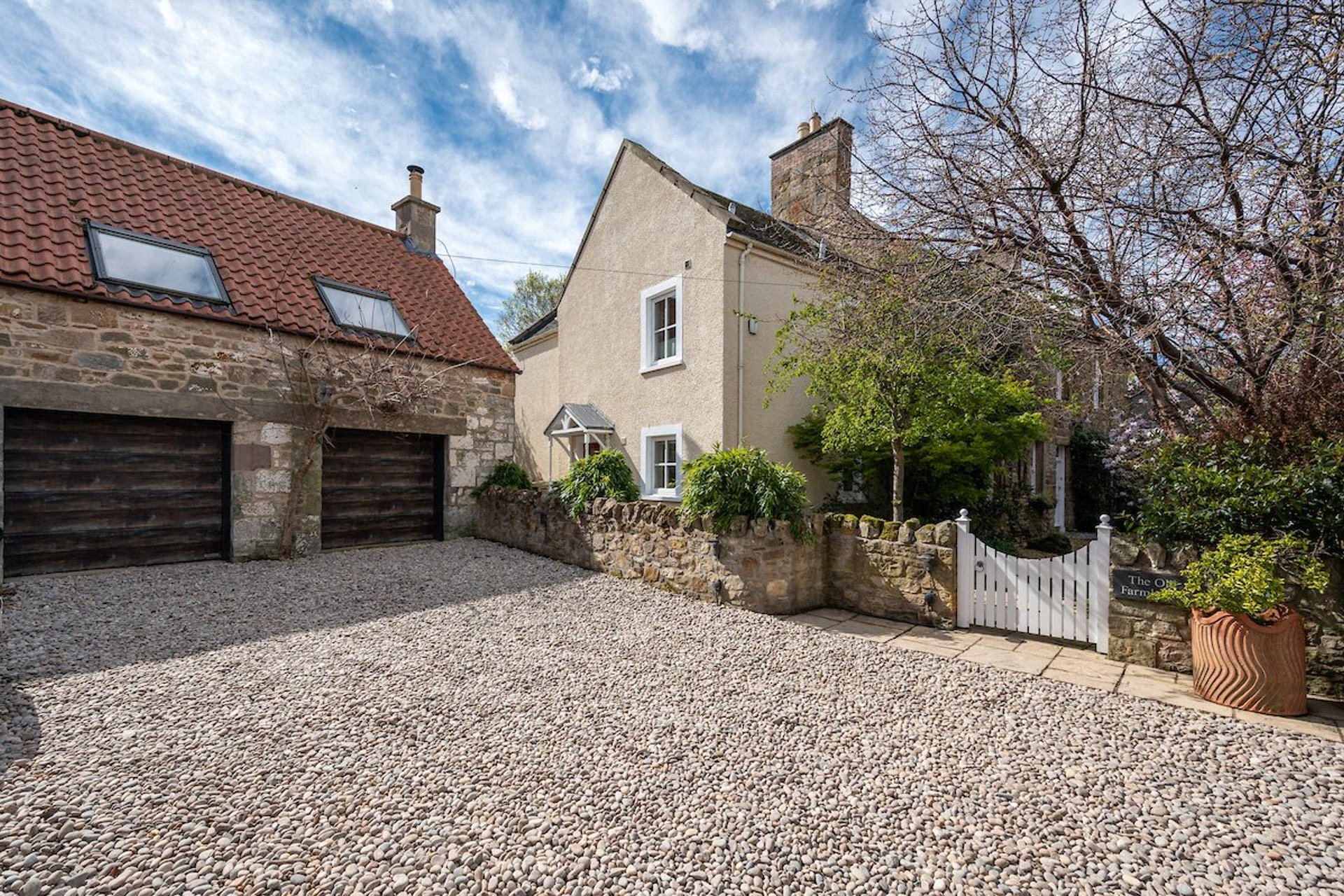 The Old Farmhouse, Pencaitland, East Lothian, EH34 5DE - Picture #2