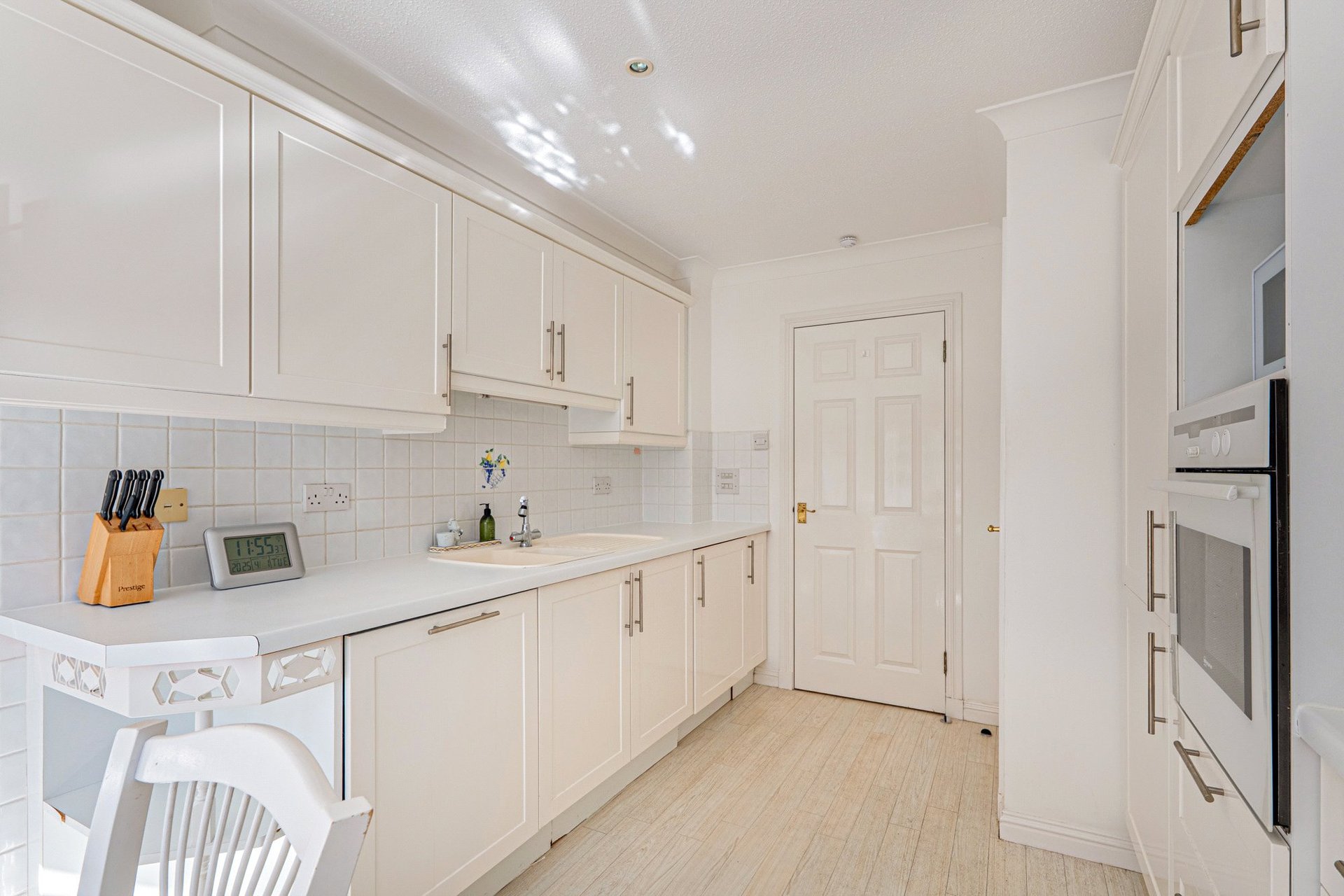 2E Rosemount Court, Newton Mearns, Glasgow, East Renfrewshire, G77 5TY - Picture #12
