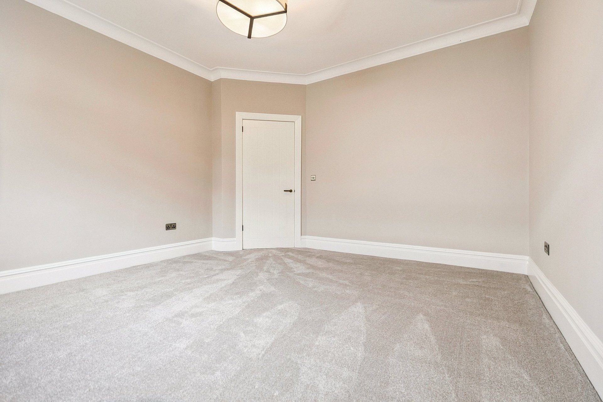 162 Ayr Road, Newton Mearns, Glasgow, G77 6EE - Picture #38