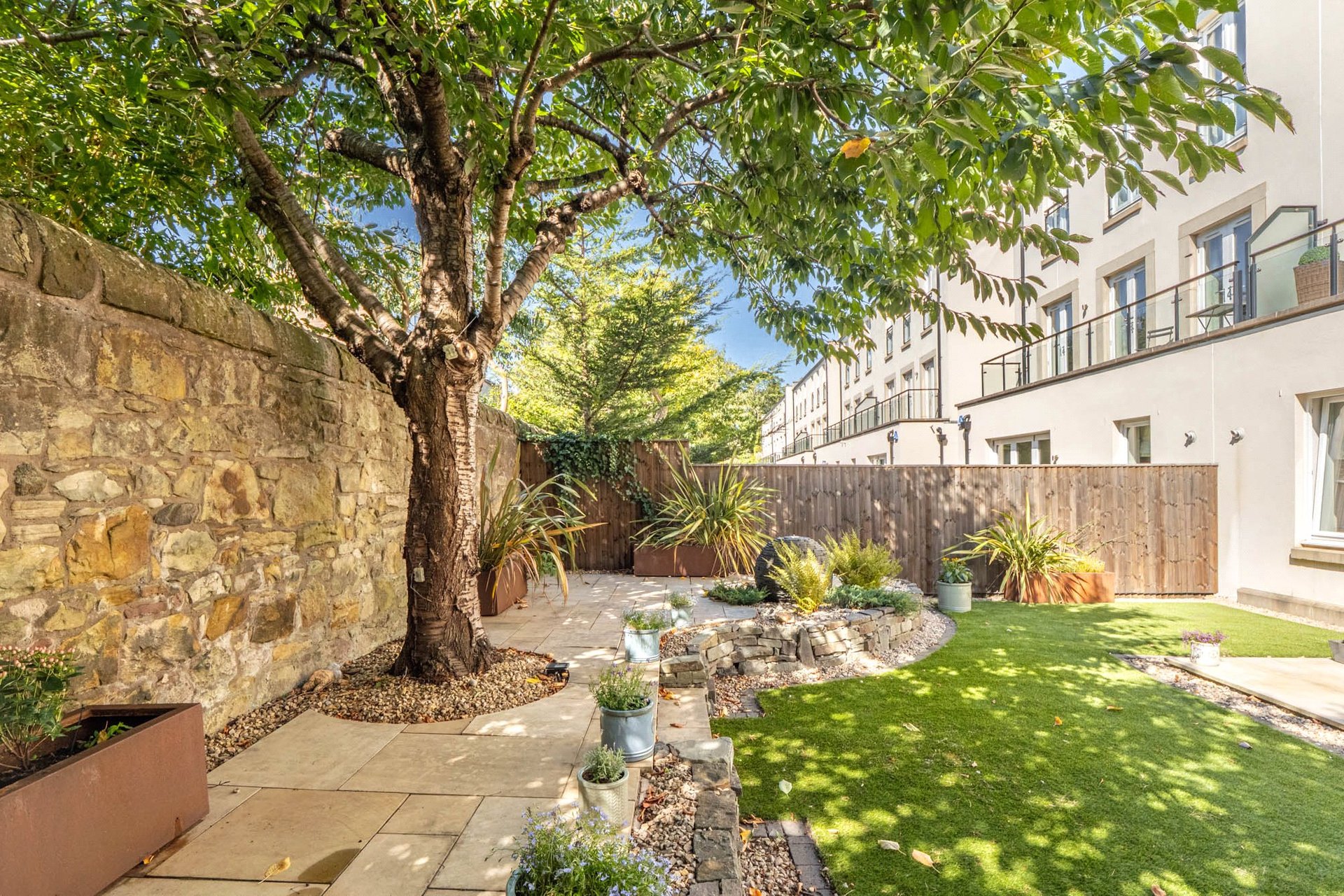 47 Larkfield Gardens, Edinburgh, EH5 3QB - Picture #25