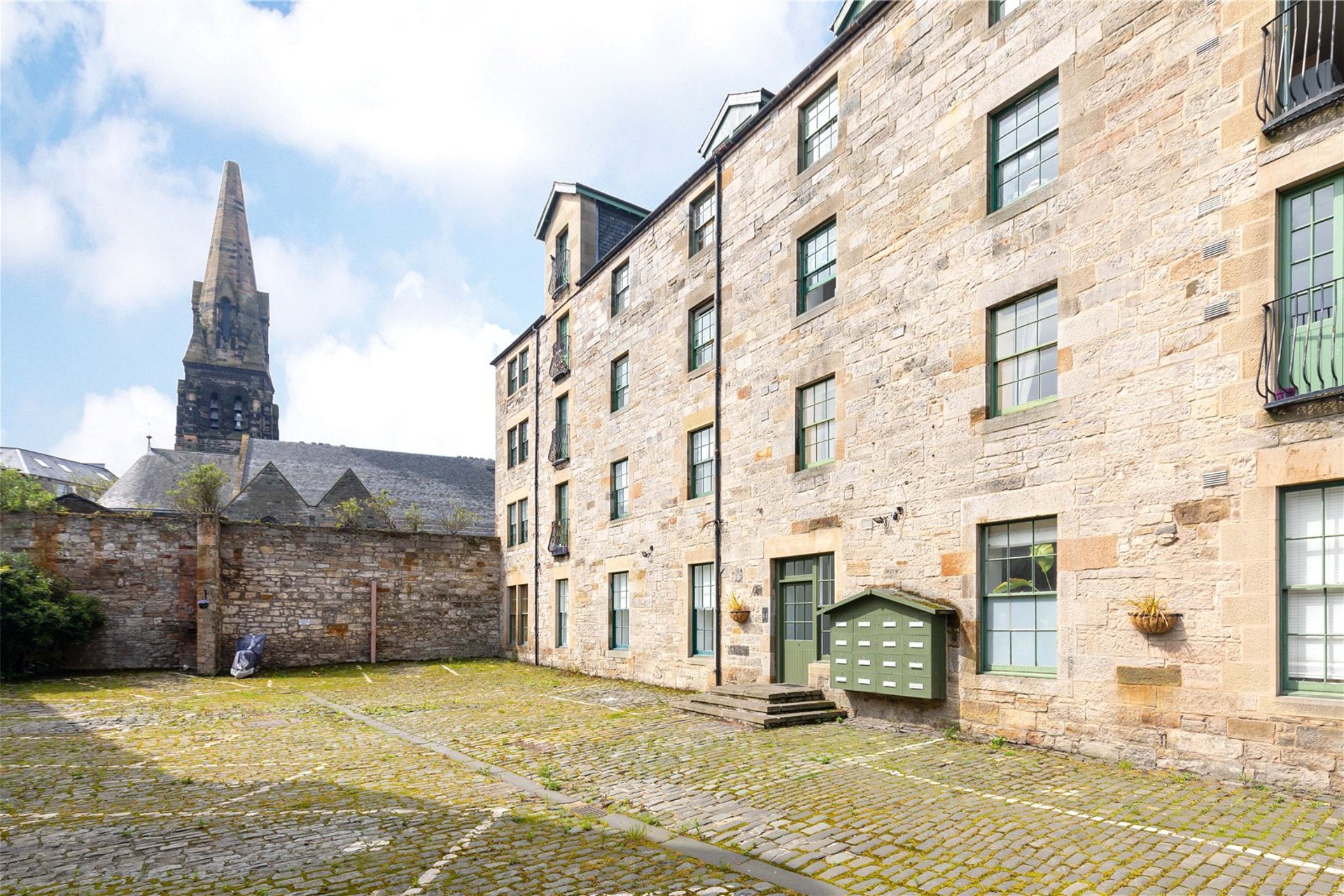 91/1 Constitution Street, Edinburgh, EH6 7AE - Picture #13