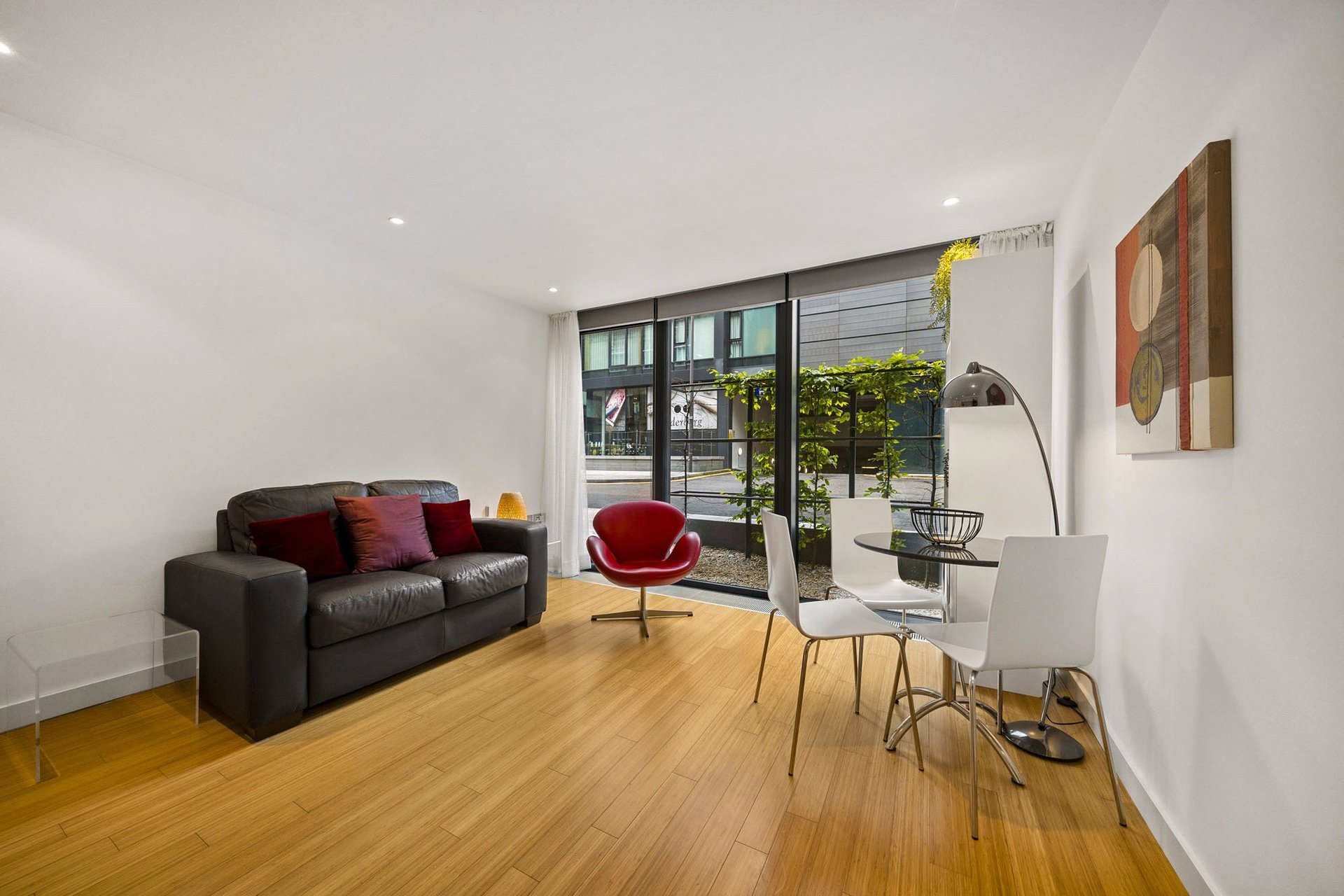 Flat 3, 24 Simpson Loan, Edinburgh, Midlothian, EH3 9GE - Picture #2