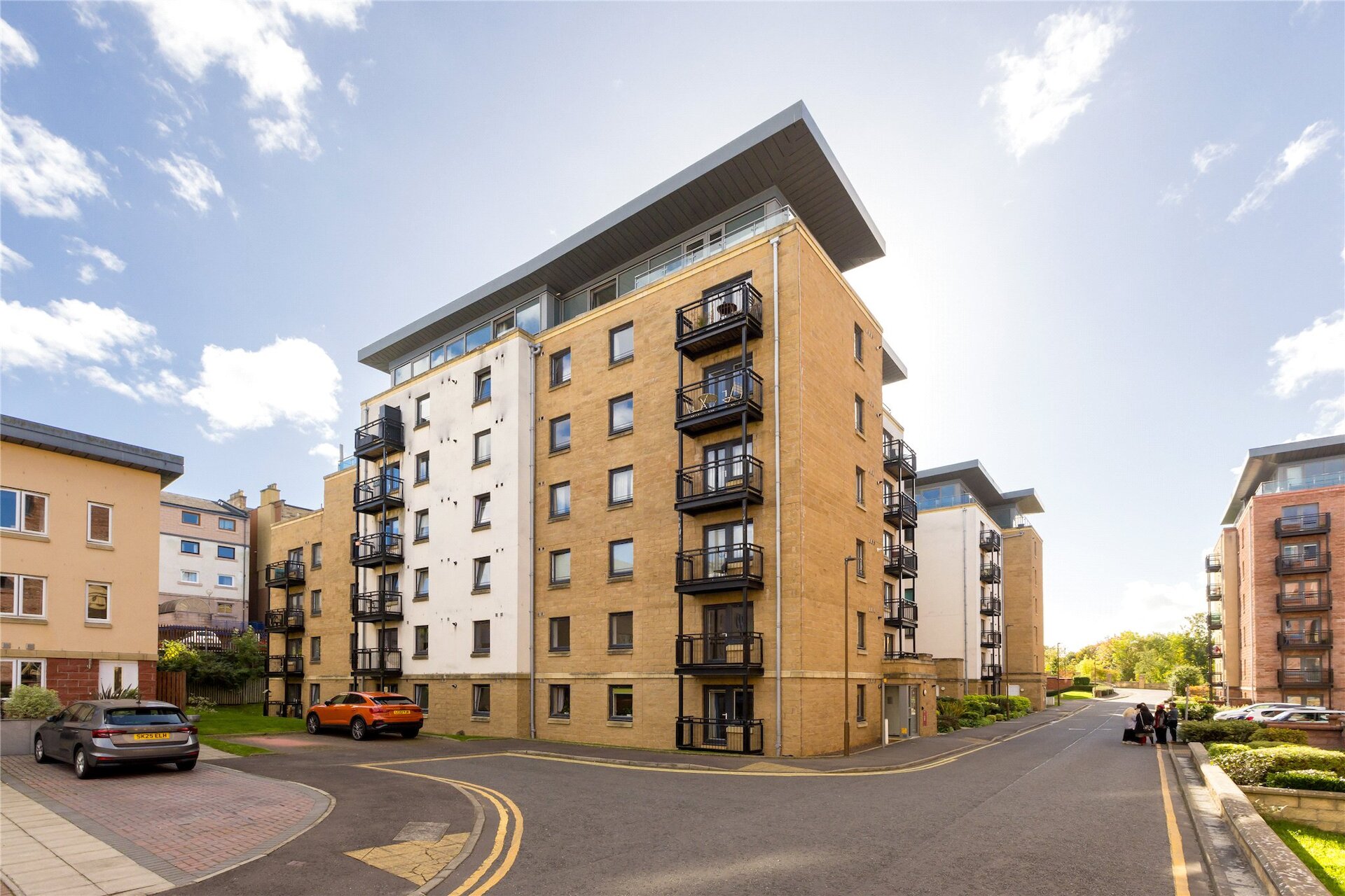 Flat 5, 6 Slateford Gait, Edinburgh, EH11 1GX - Picture #1
