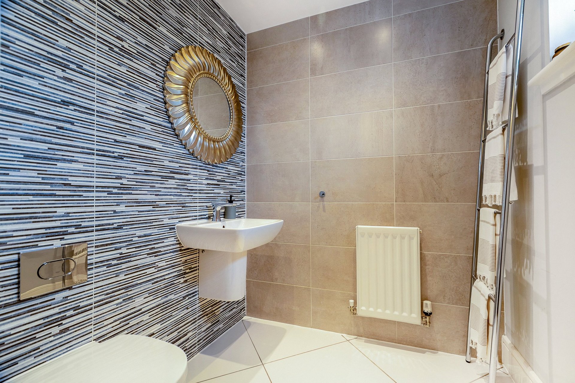 2 Falcon Drive, Newton Mearns, Glasgow, G77 6WL - Picture #13