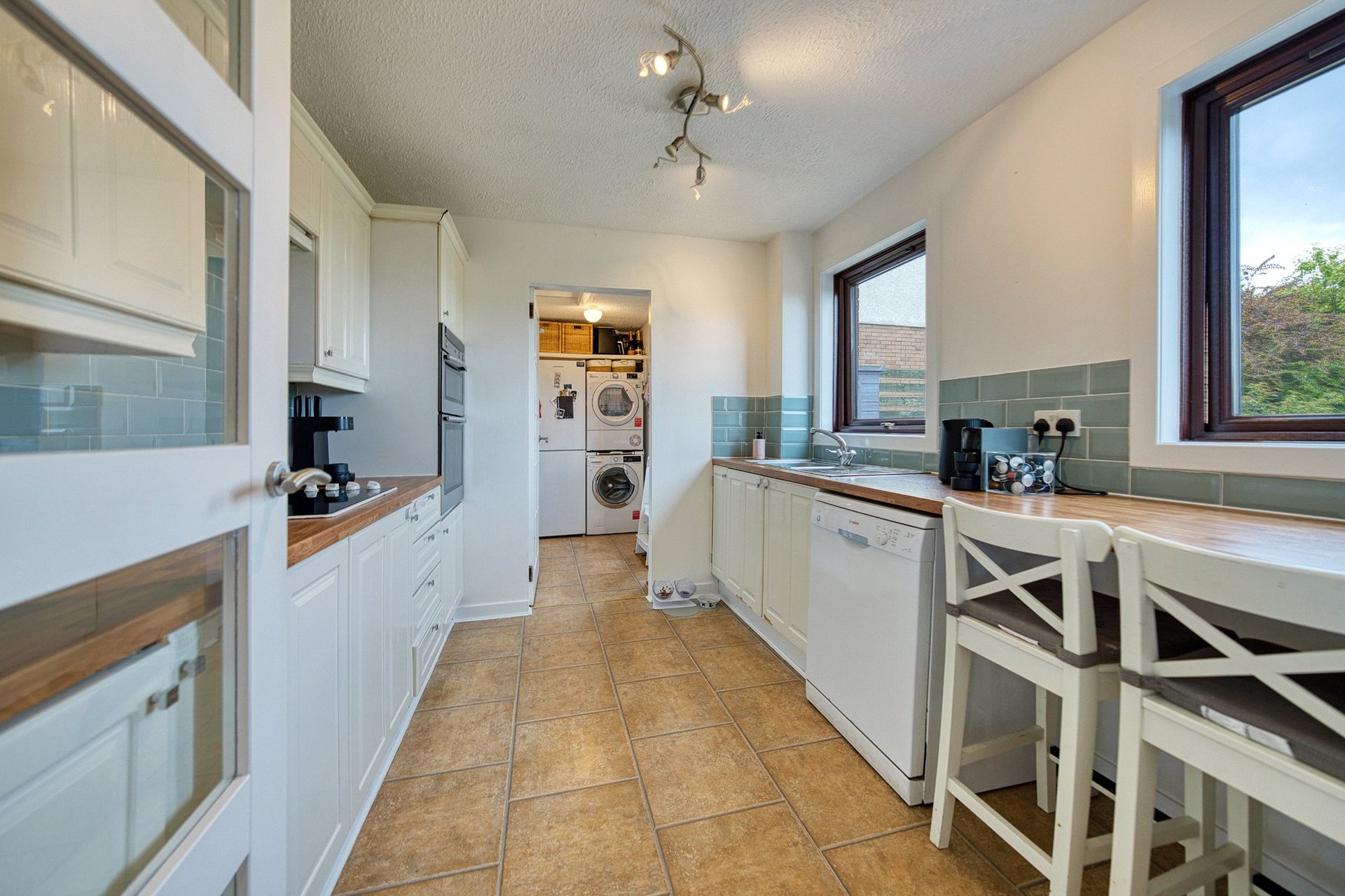 2 Lewis Place, Newton Mearns, Glasgow, G77 6TG - Picture #11