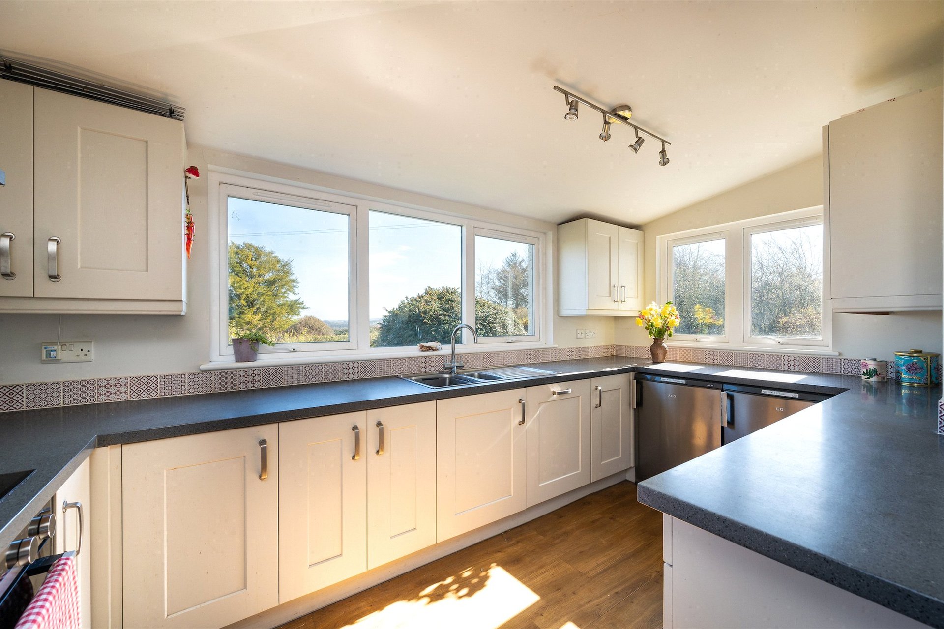 Sarnia, 25 Fala Village, Pathhead, Midlothian, EH37 5SY - Picture #7