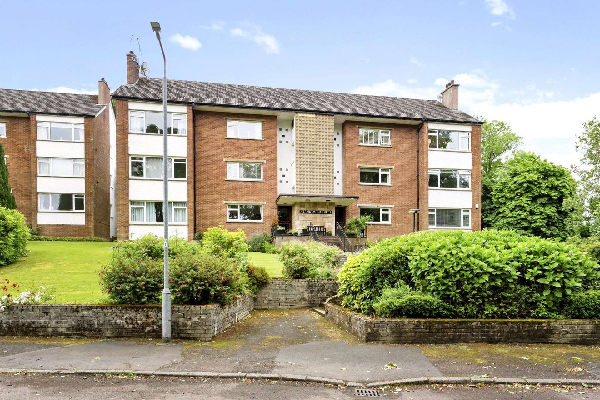 Flat 2-2, 1 Herndon Court, Newton Mearns, Glasgow, G77 5DW - Picture #22