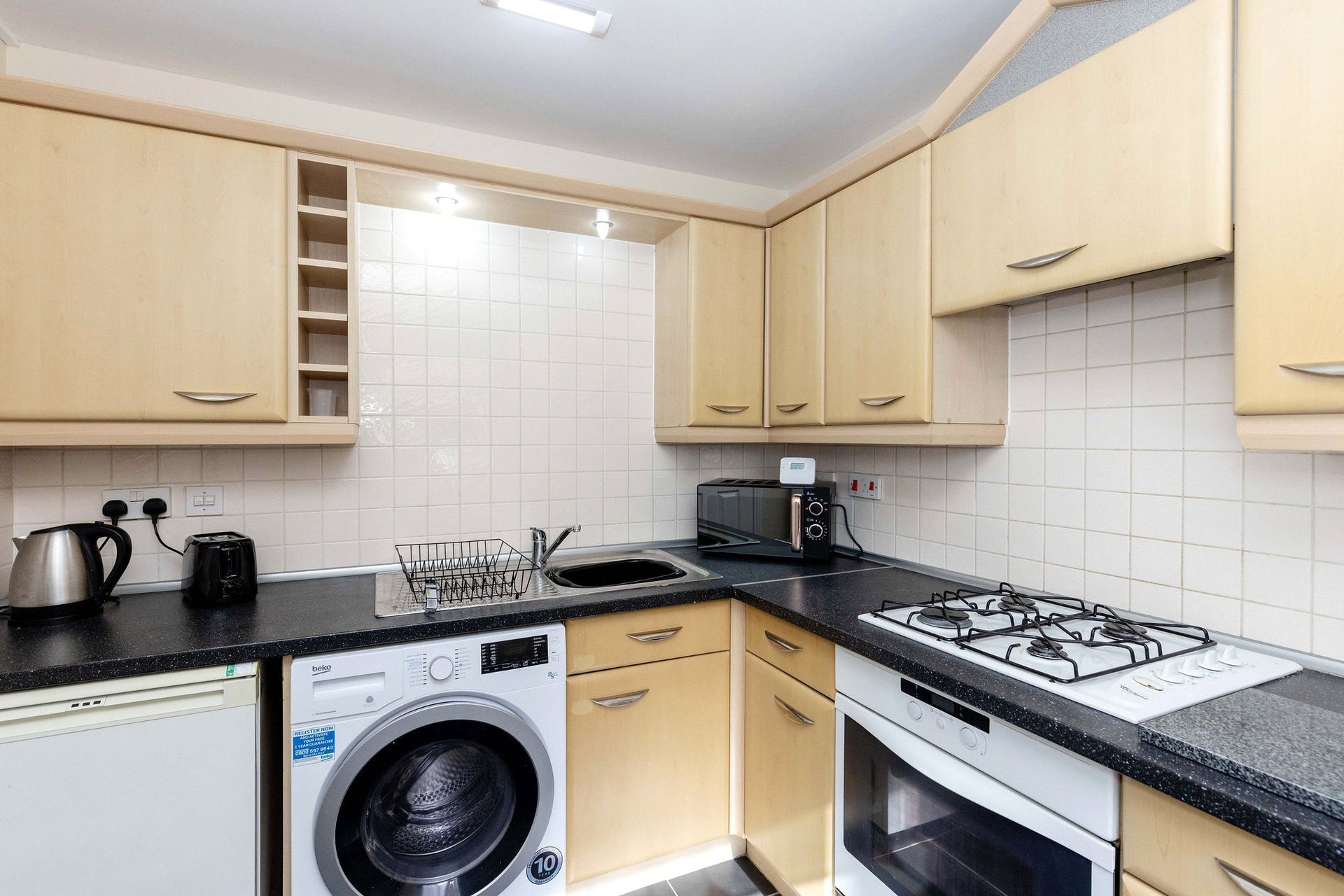 27 Burnvale Place, Livingston, West Lothian, EH54 6GD - Picture #7