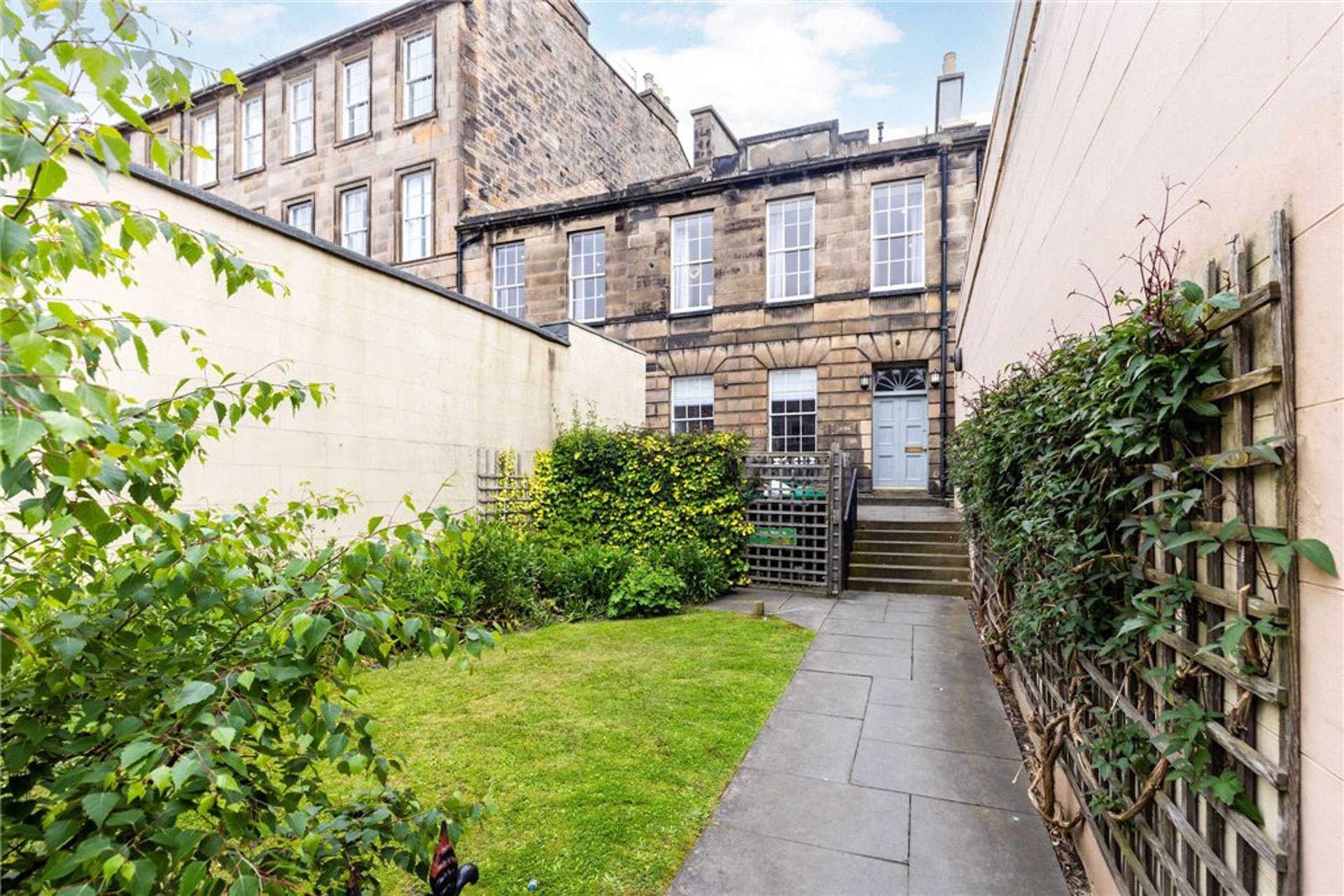 Flat 2, 81 Newington Road, Edinburgh, EH9 1QW - Picture #1