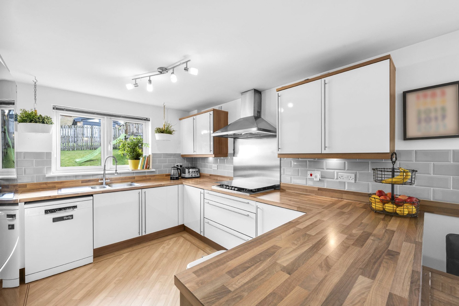 5 Petty Court, Jackton, Glasgow, South Lanarkshire, G74 5PX - Picture #9